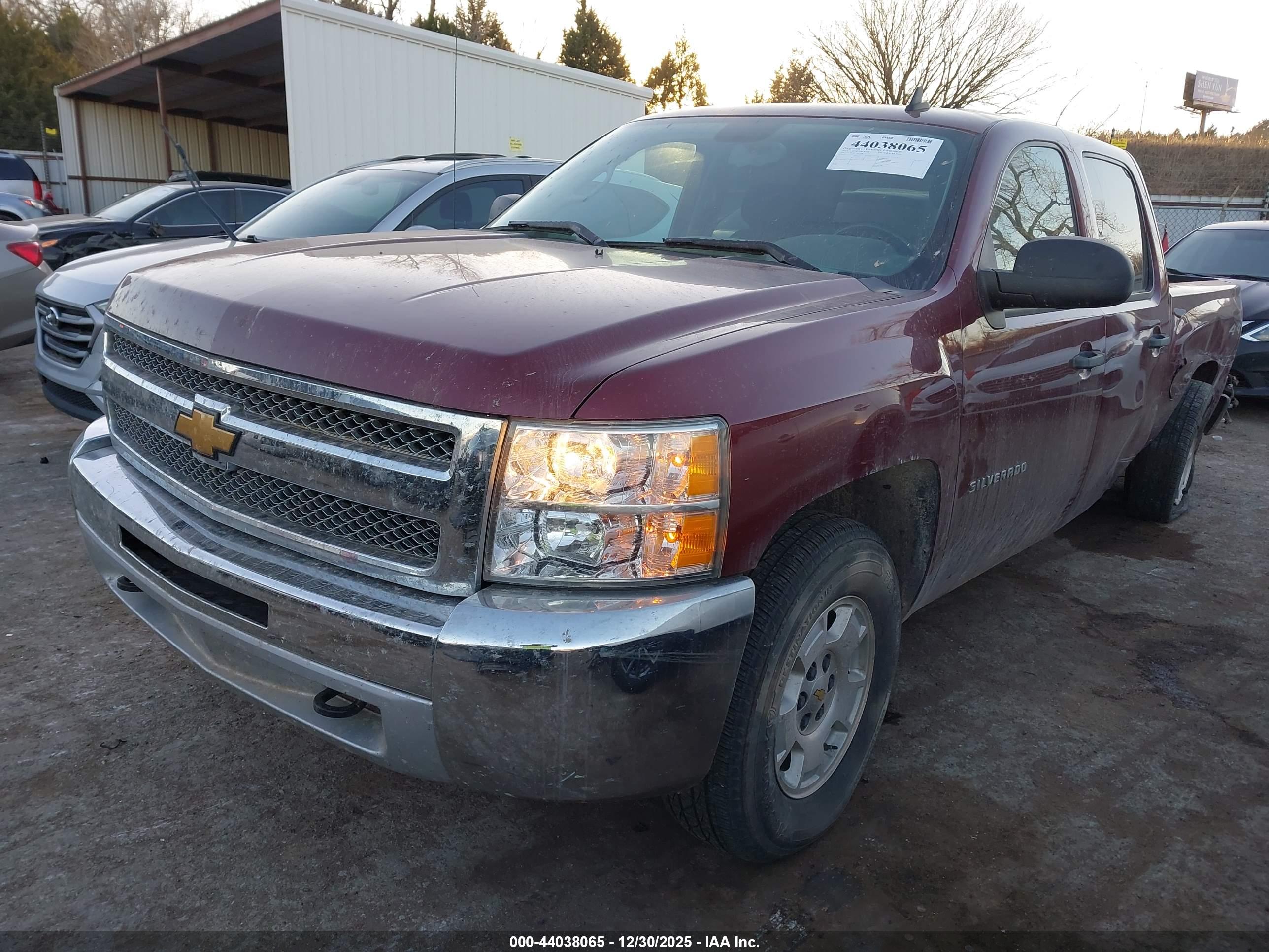 CHEVROLET SILVERADO image 2