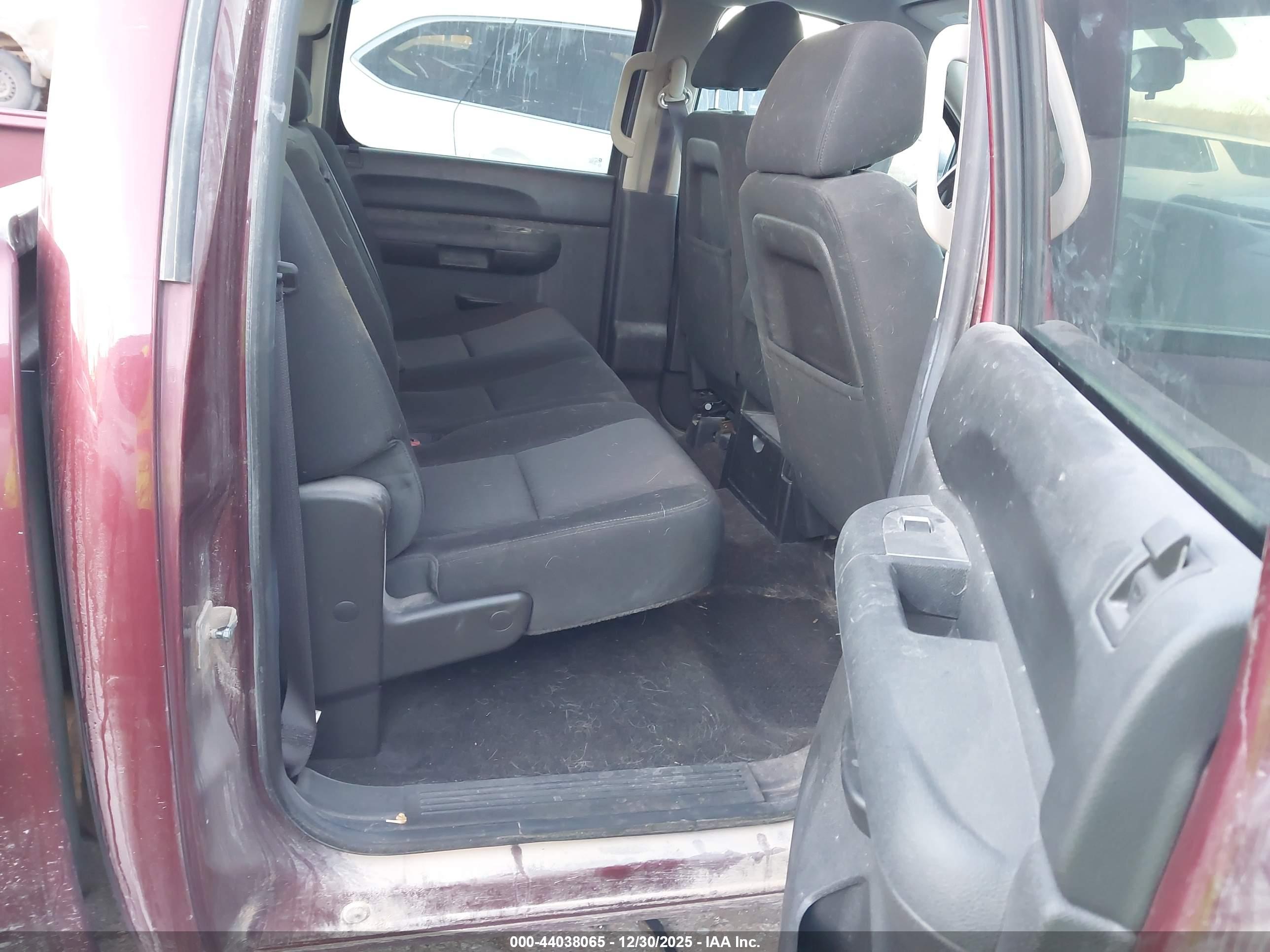 CHEVROLET SILVERADO image 8