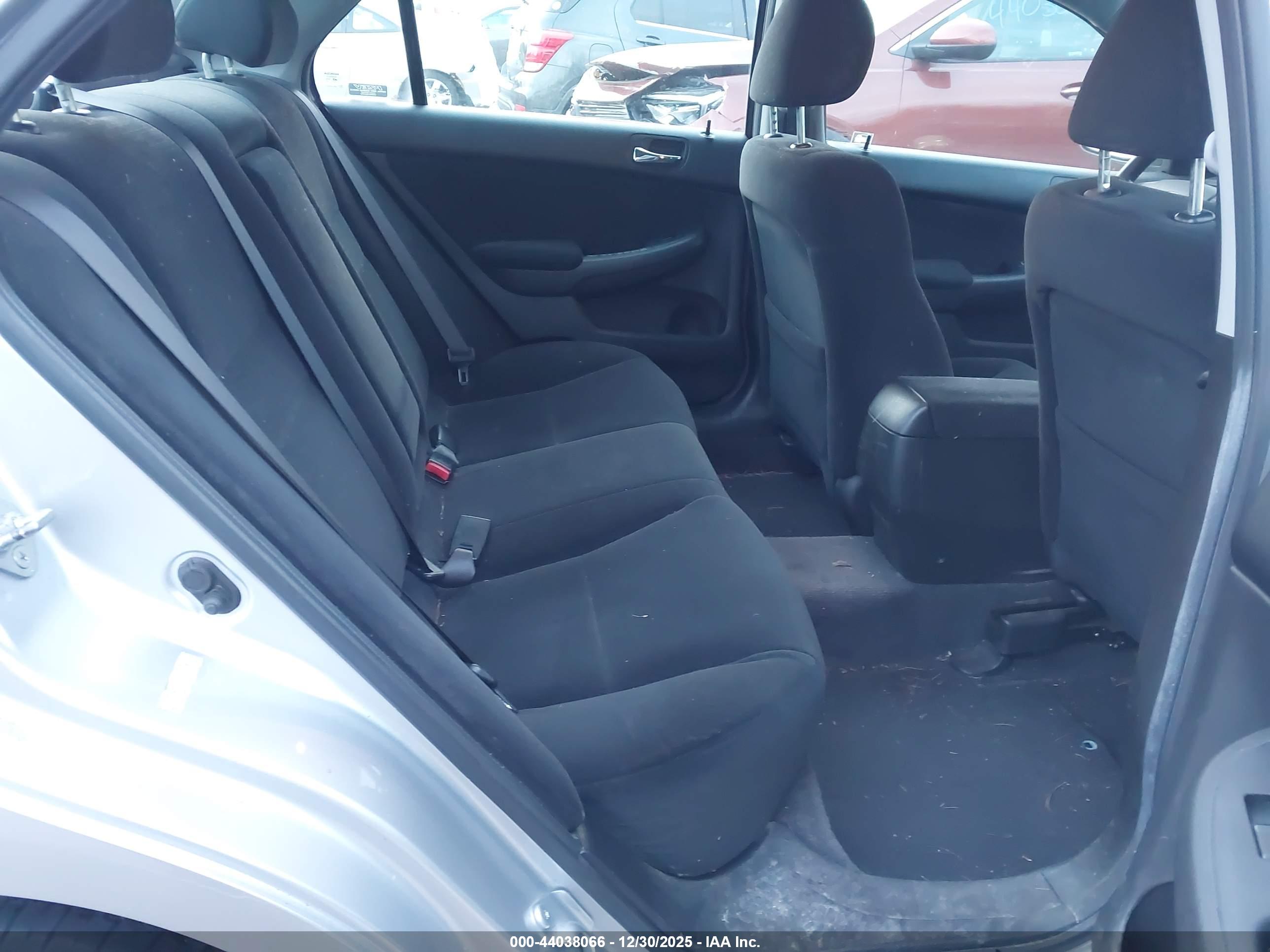 HONDA ACCORD image 8