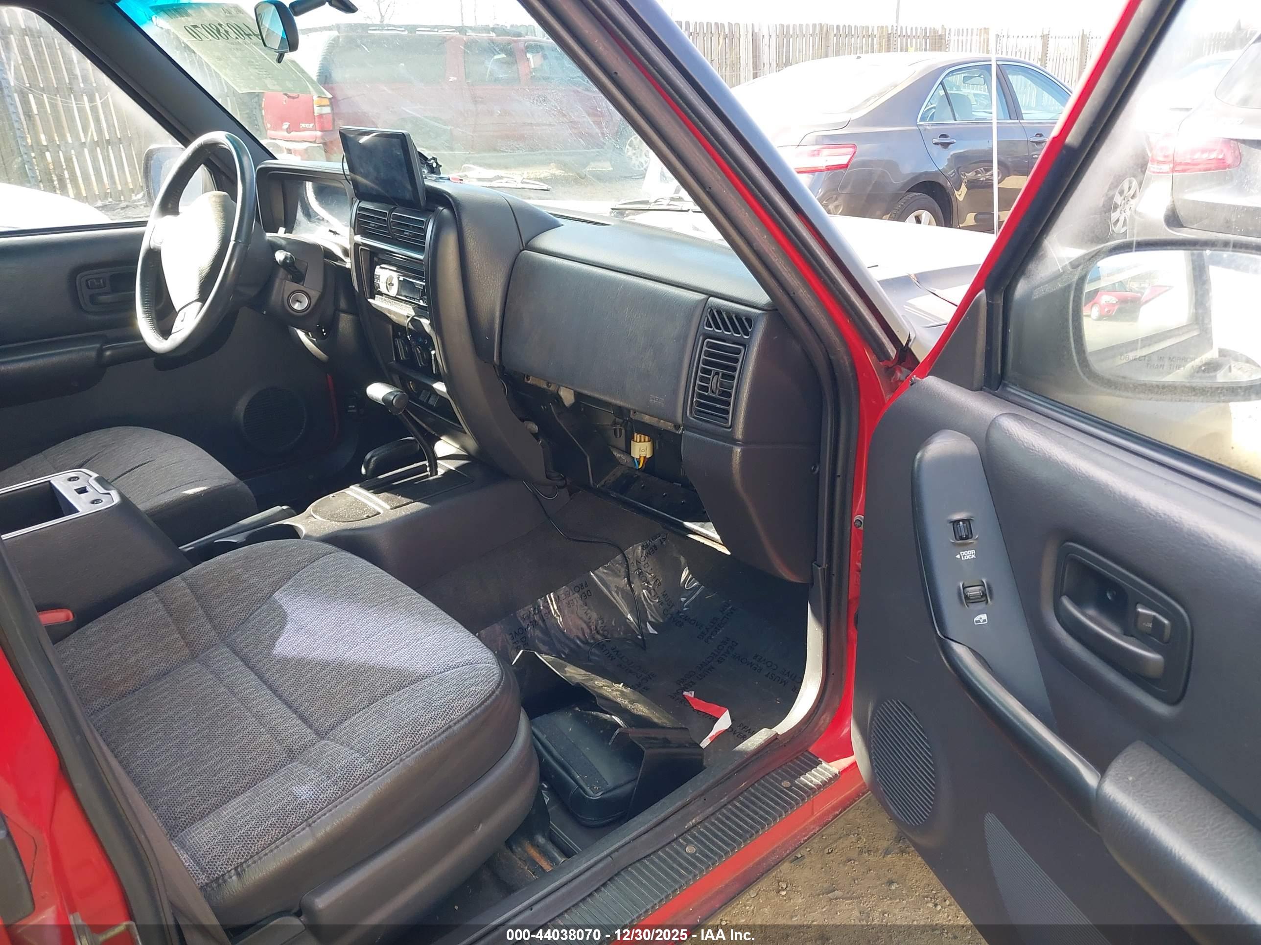 JEEP CHEROKEE image 5