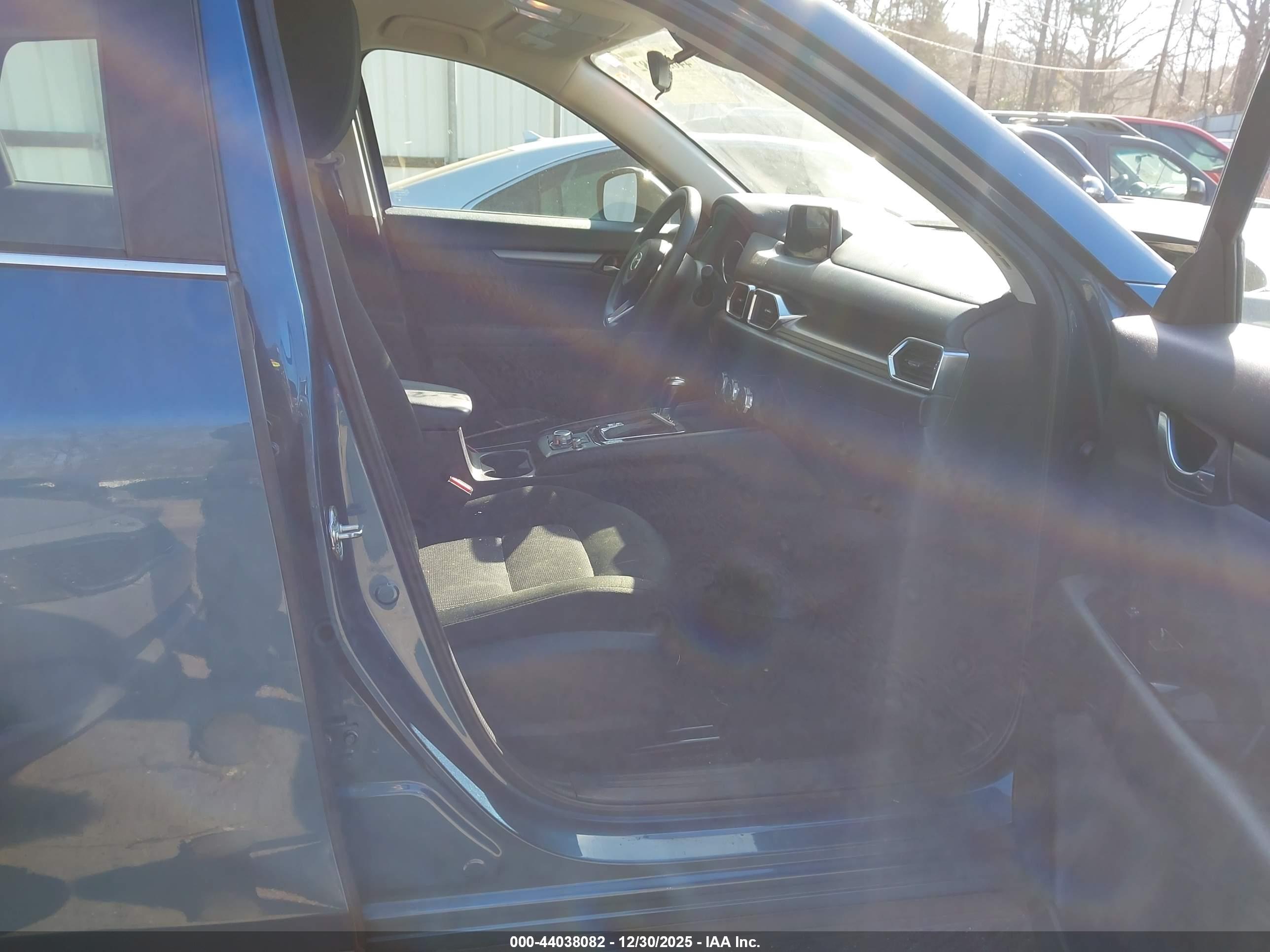 MAZDA CX-5 image 5