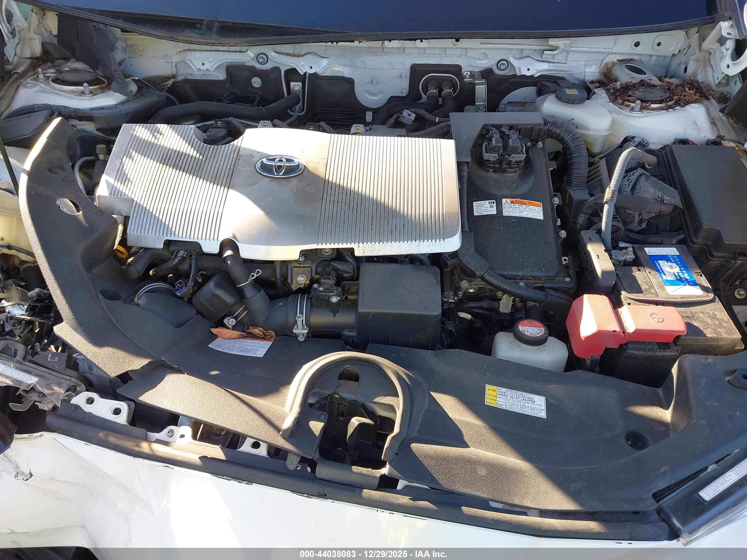 TOYOTA PRIUS image 10