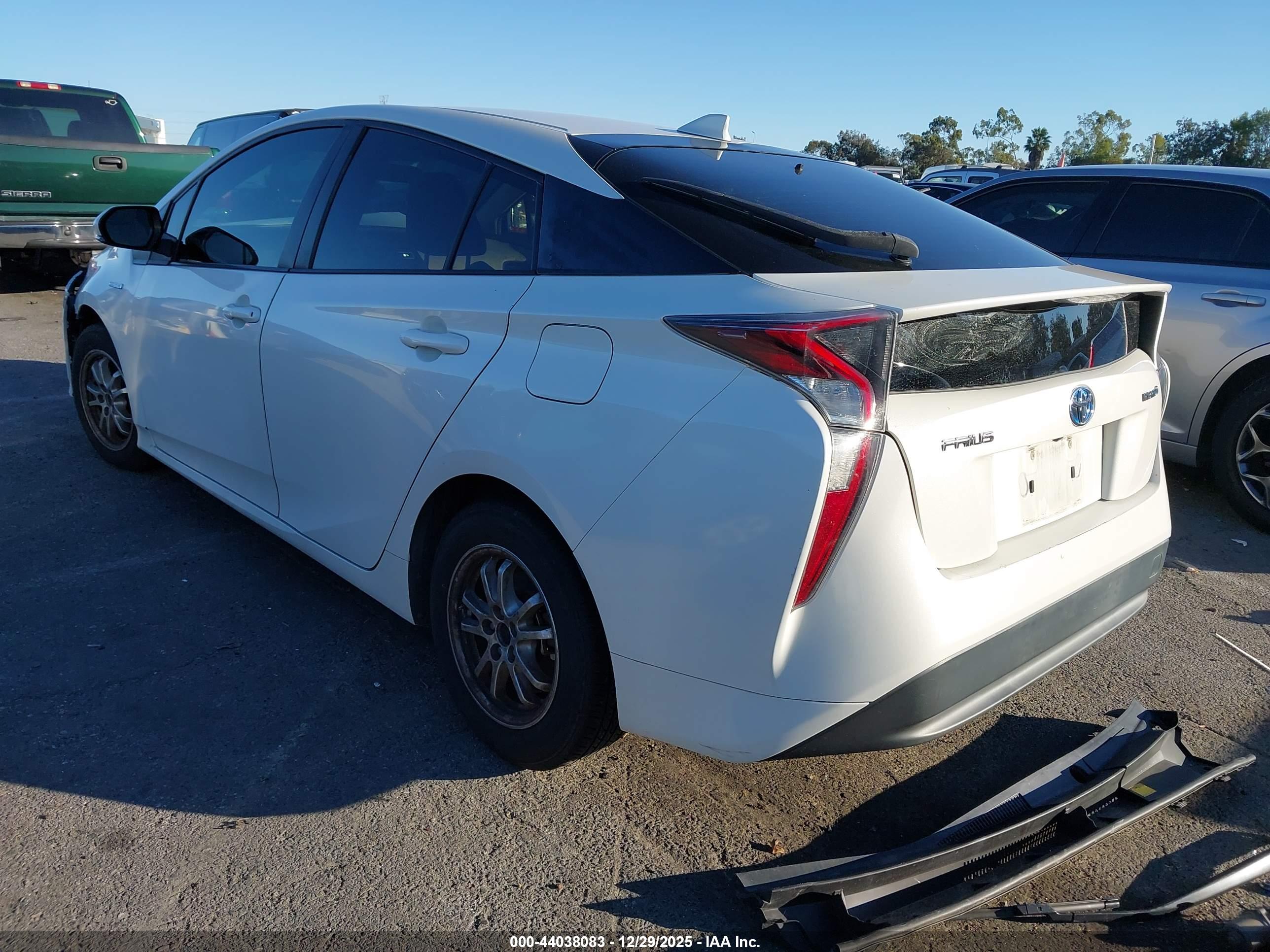 TOYOTA PRIUS image 3