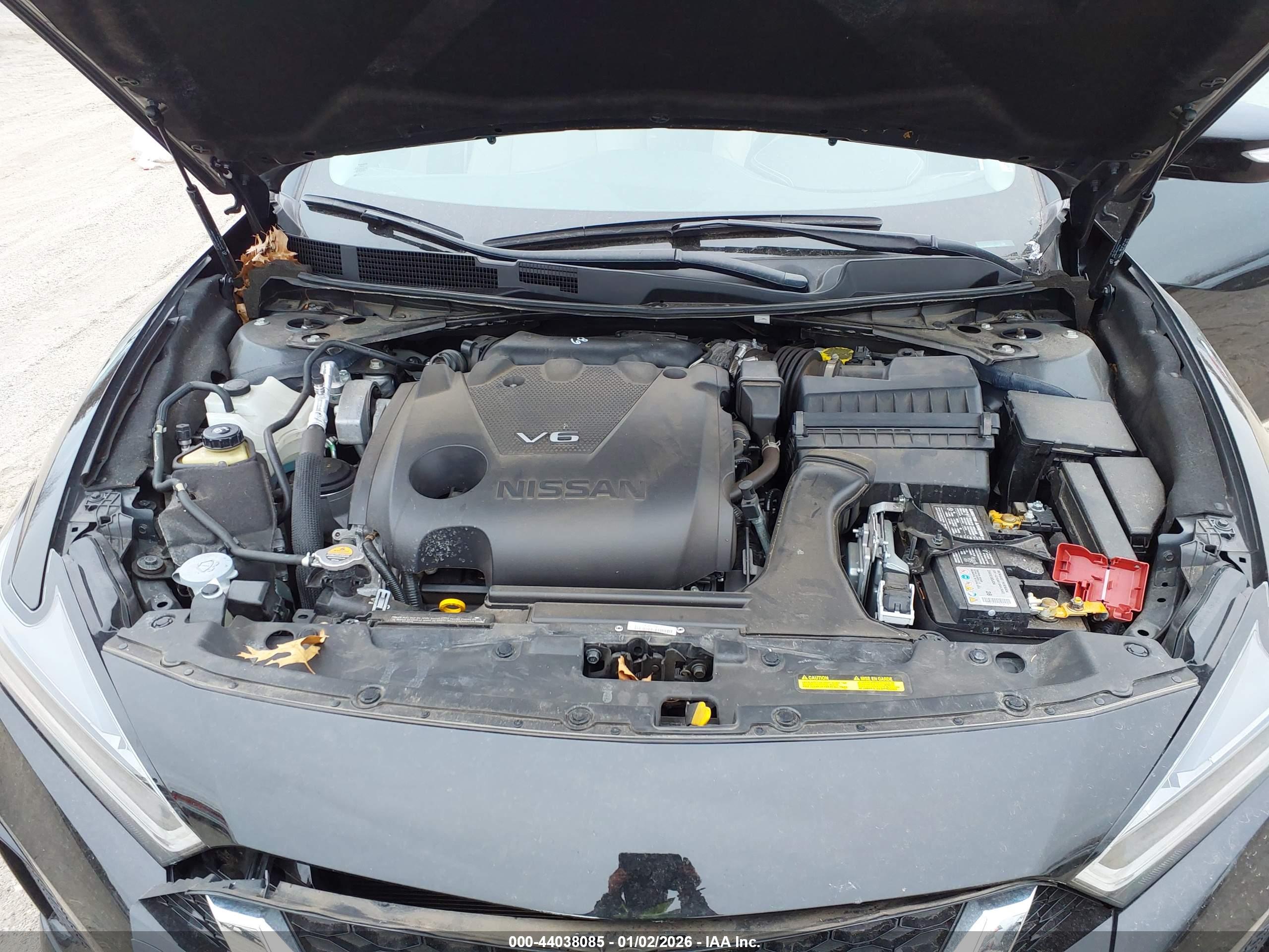 NISSAN MAXIMA image 10