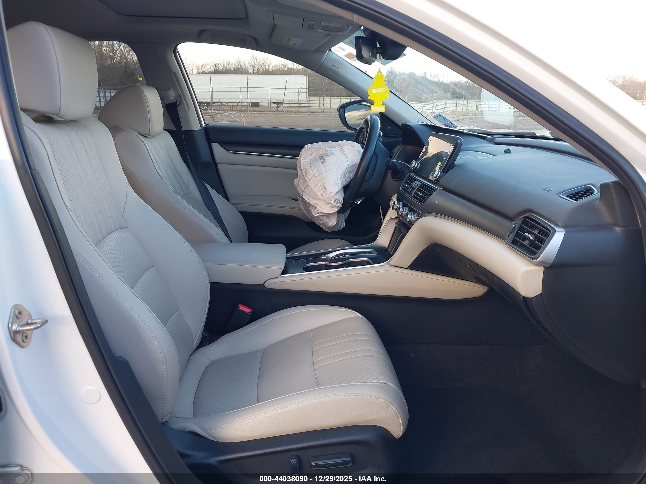 HONDA ACCORD image 5