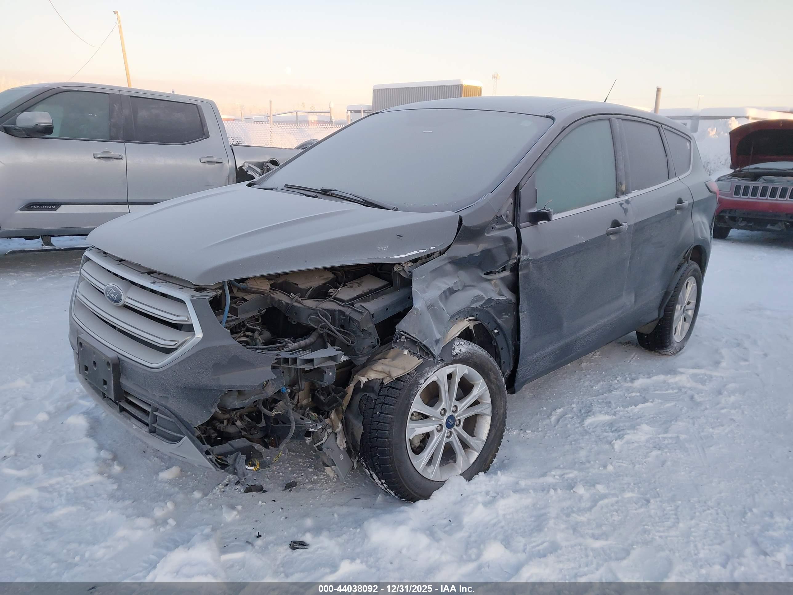 FORD ESCAPE image 2