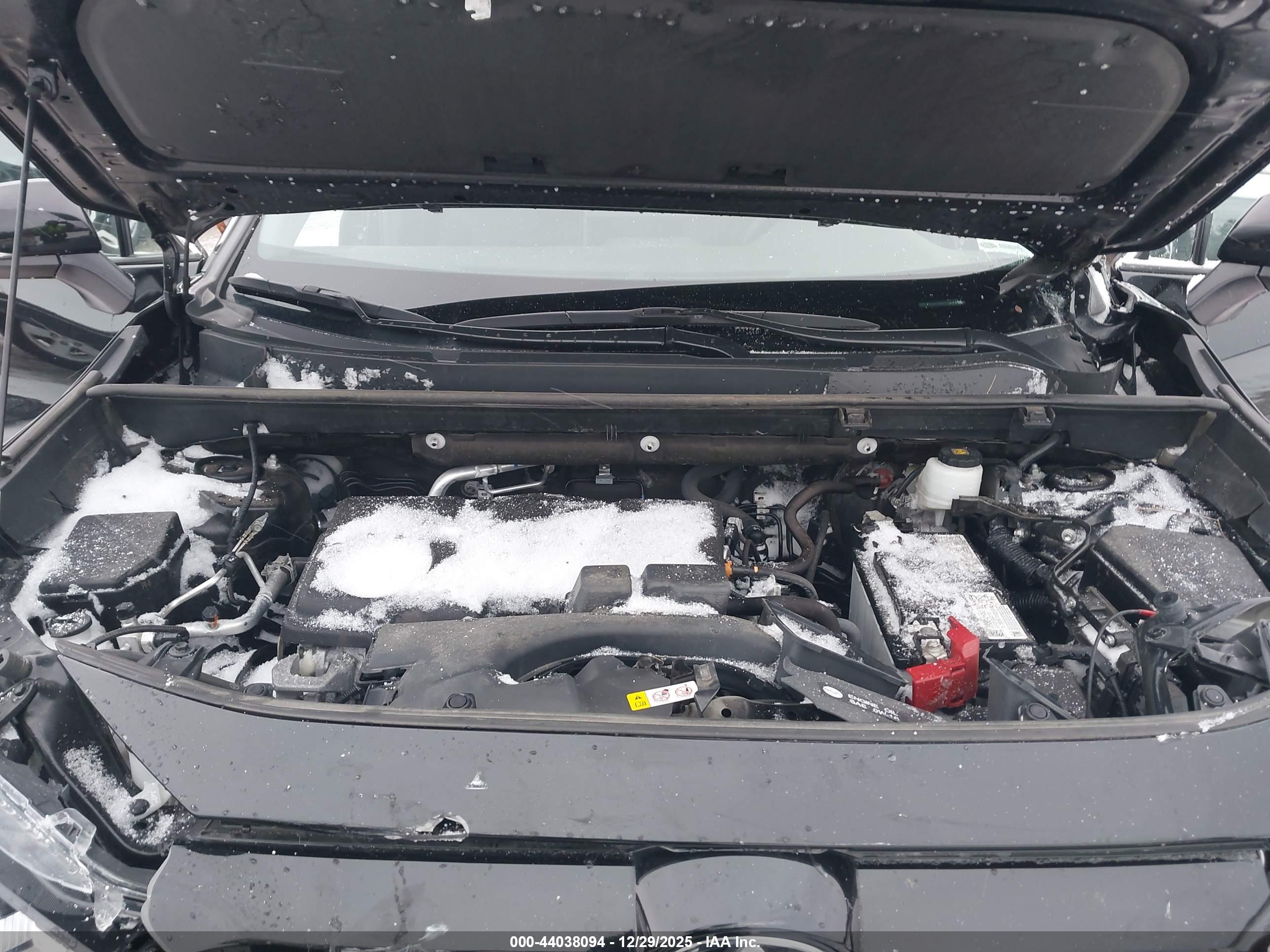 TOYOTA RAV4 image 10