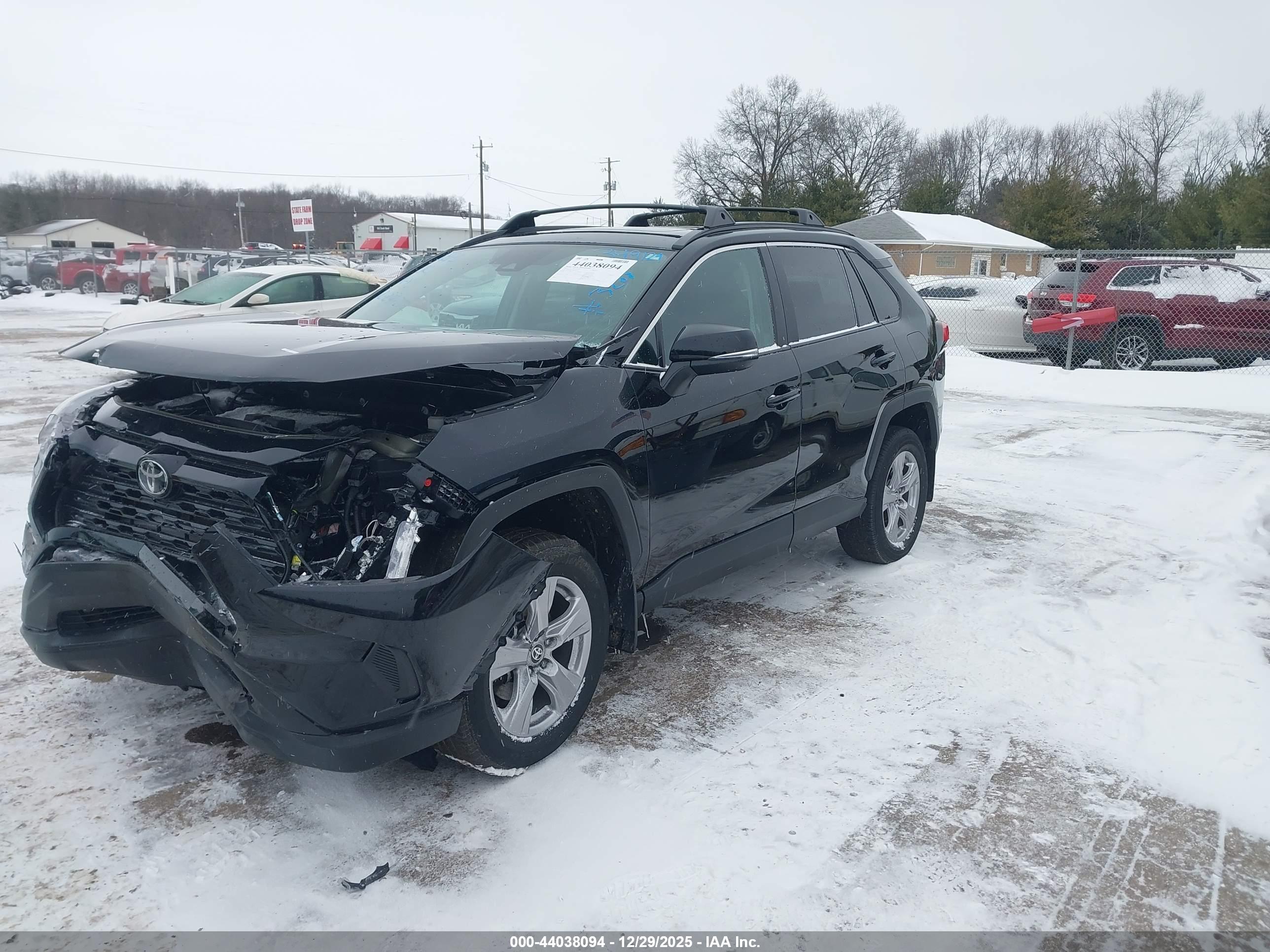 TOYOTA RAV4 image 2