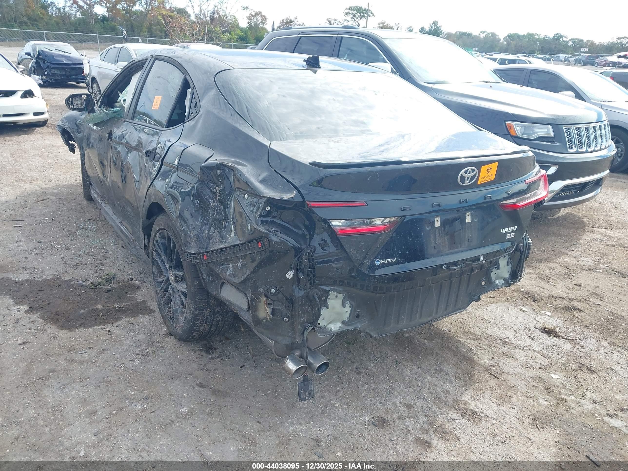 TOYOTA CAMRY image 6