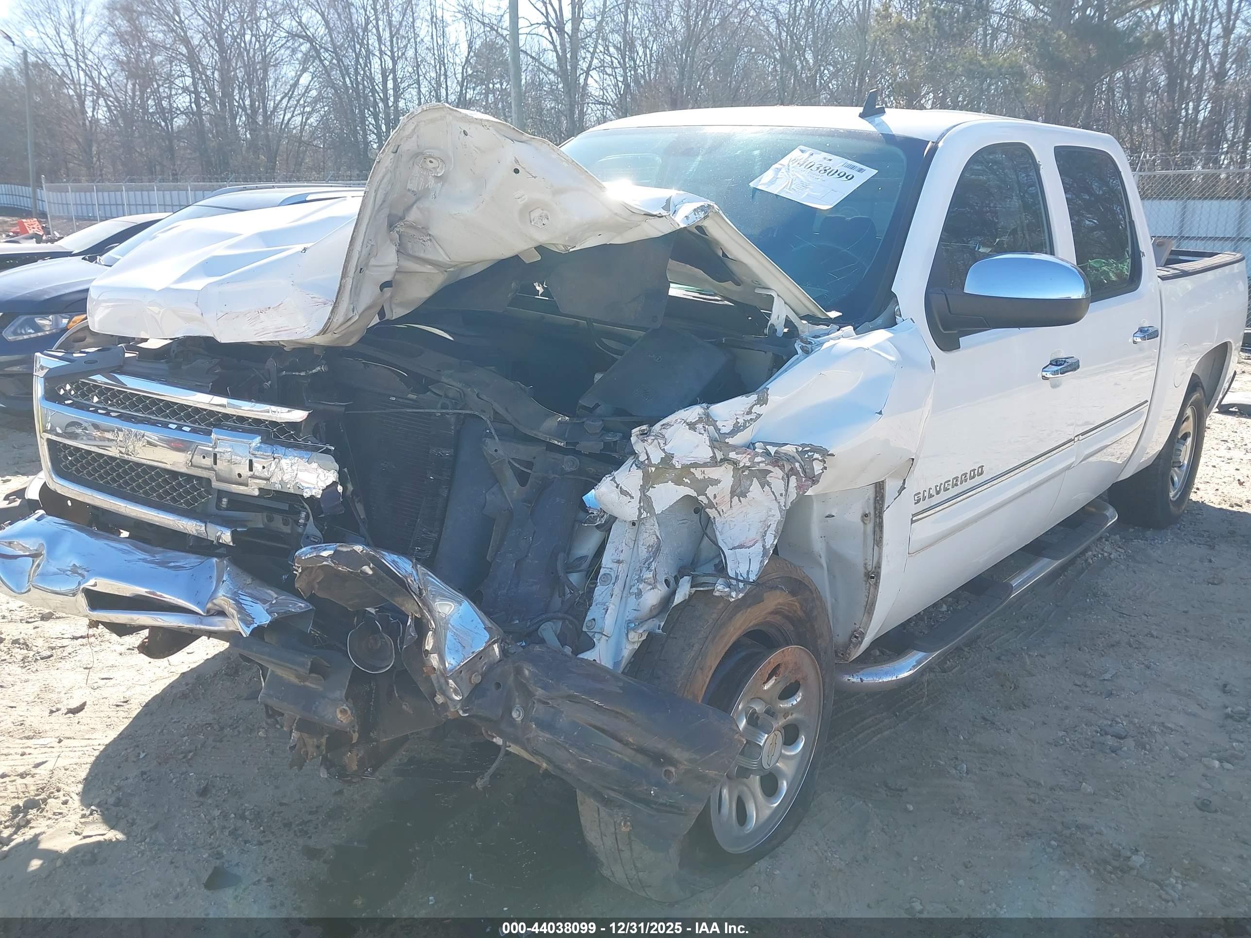 CHEVROLET SILVERADO image 6
