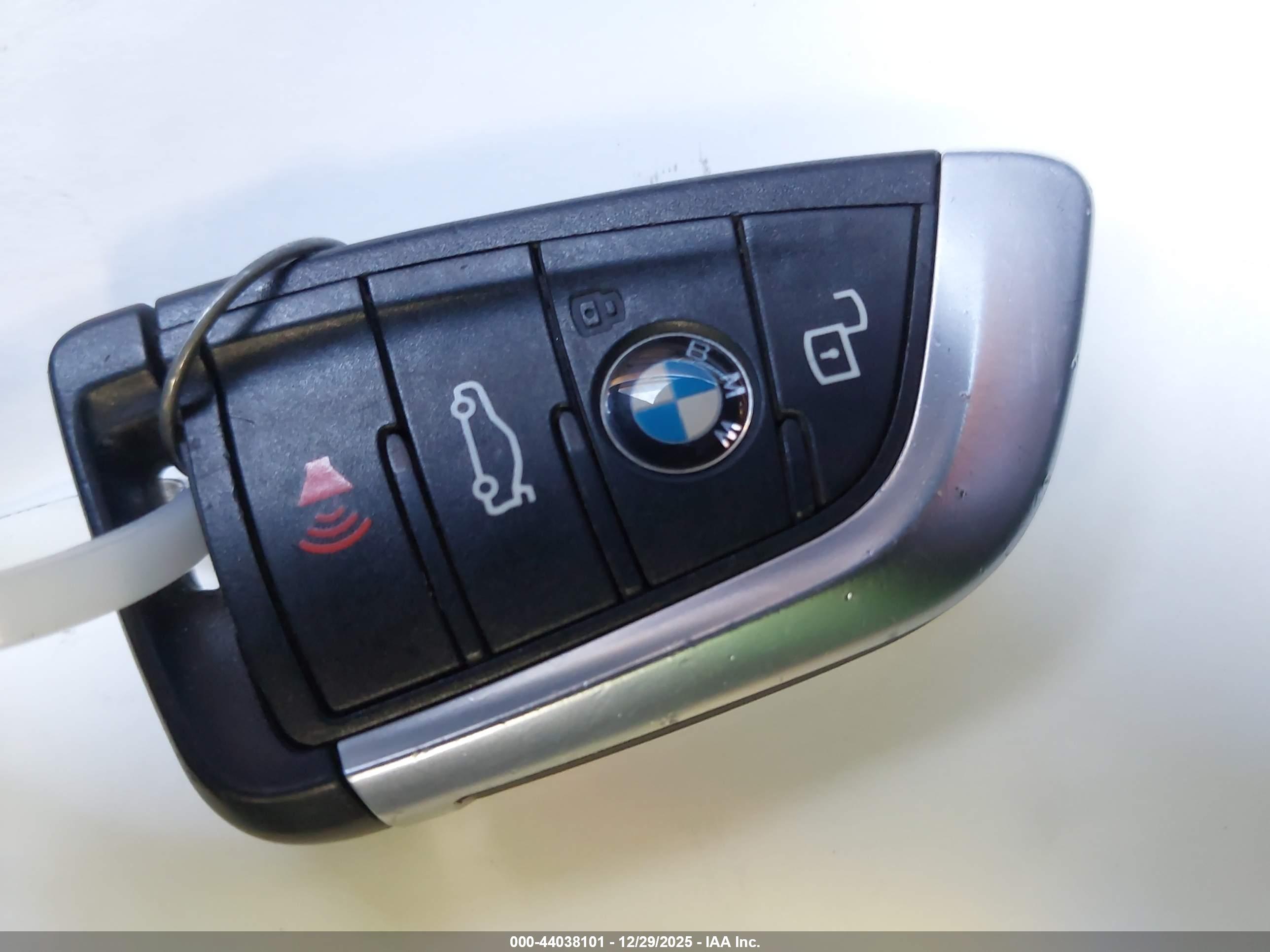 BMW 330I image 11