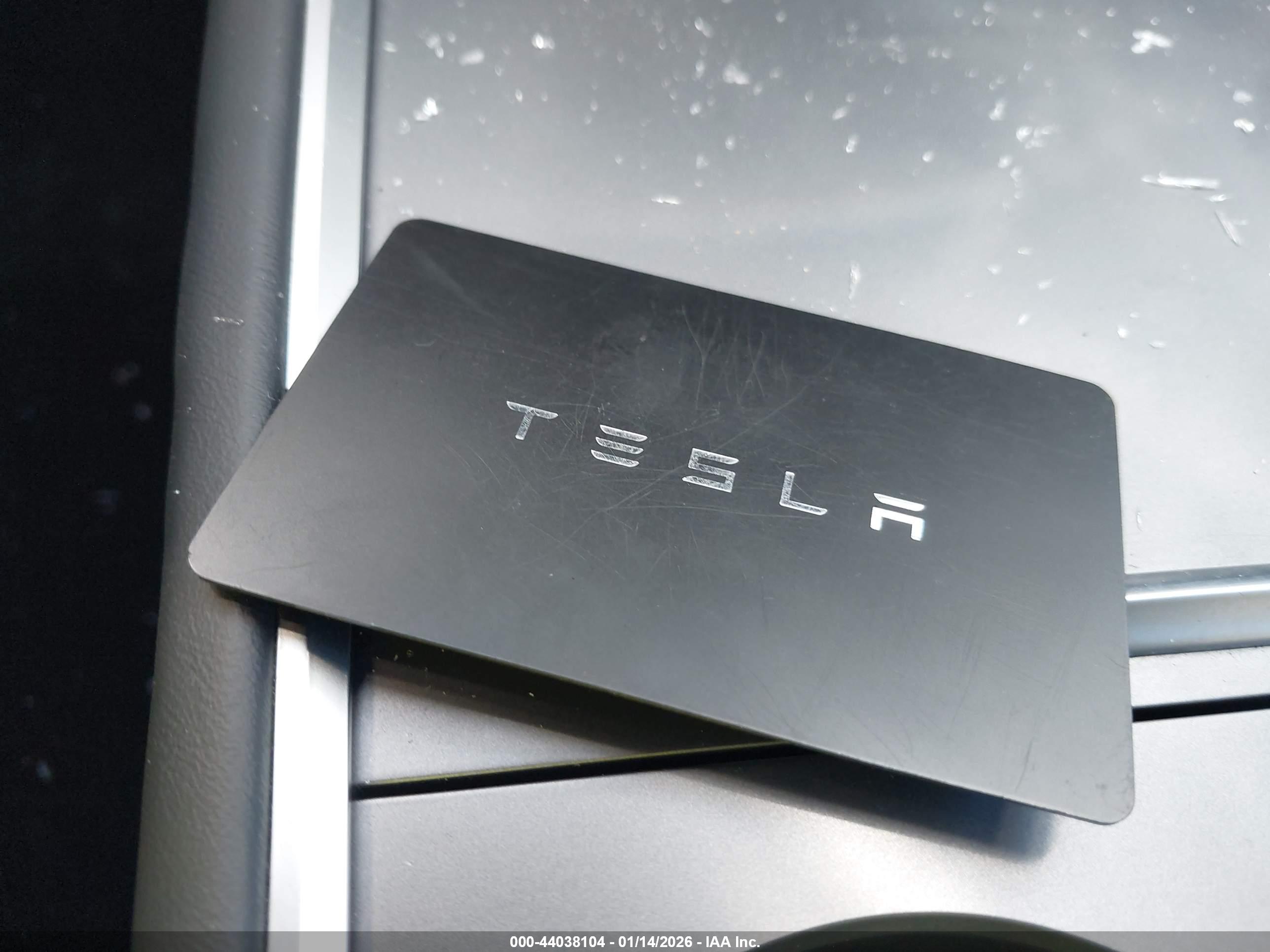 TESLA MODEL image 11