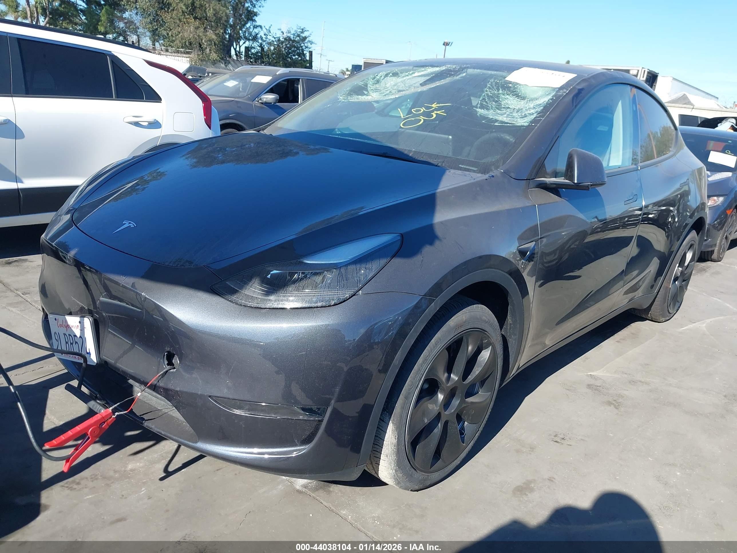 TESLA MODEL image 2