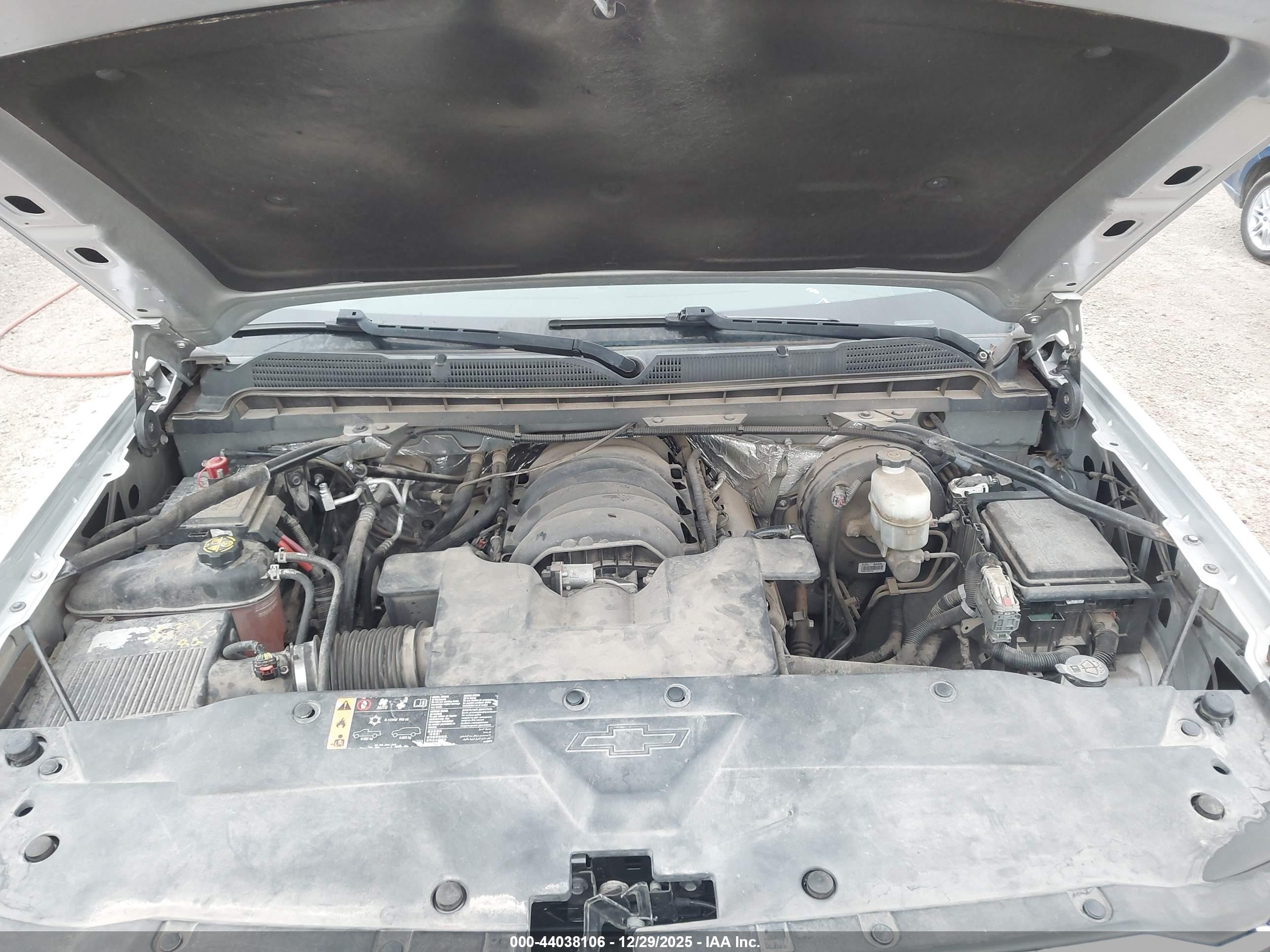 CHEVROLET SILVERADO image 10