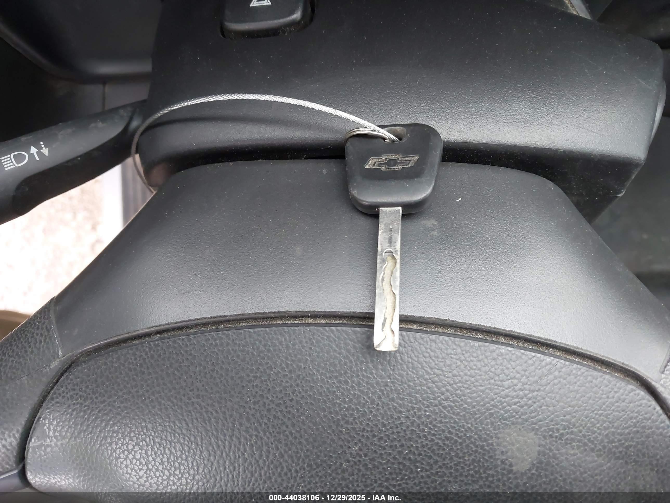 CHEVROLET SILVERADO image 11