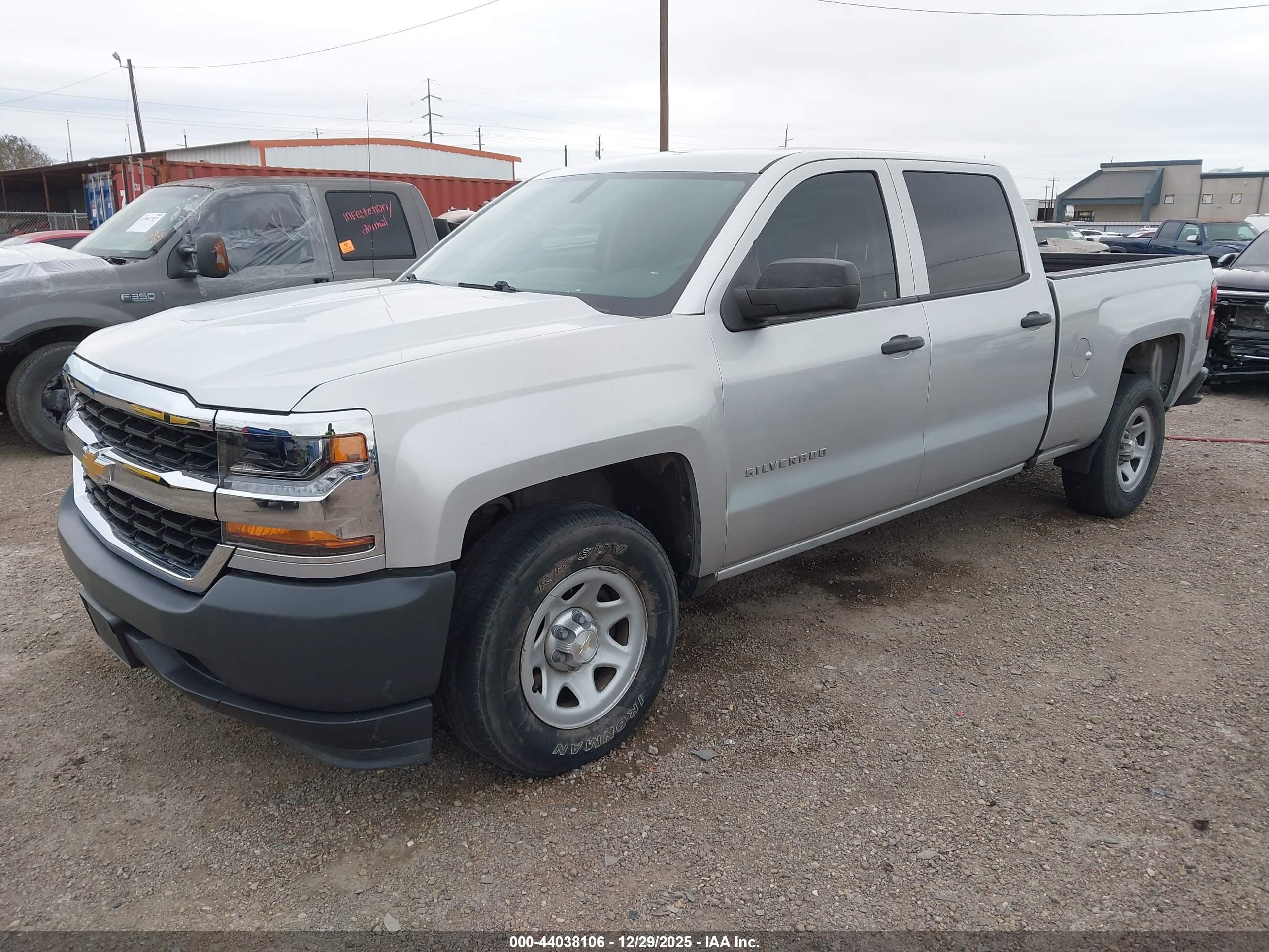 CHEVROLET SILVERADO image 2