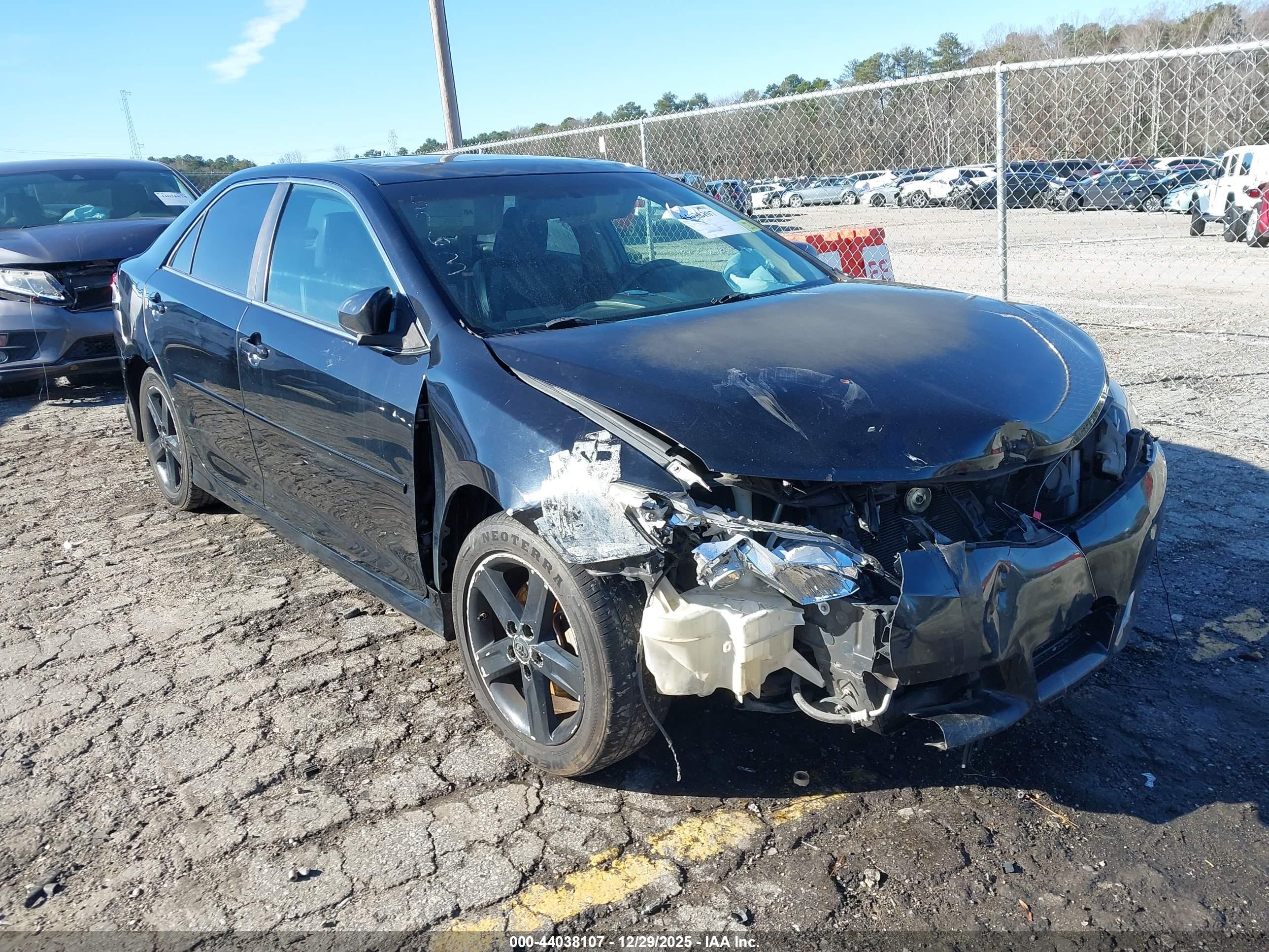 TOYOTA CAMRY image 6
