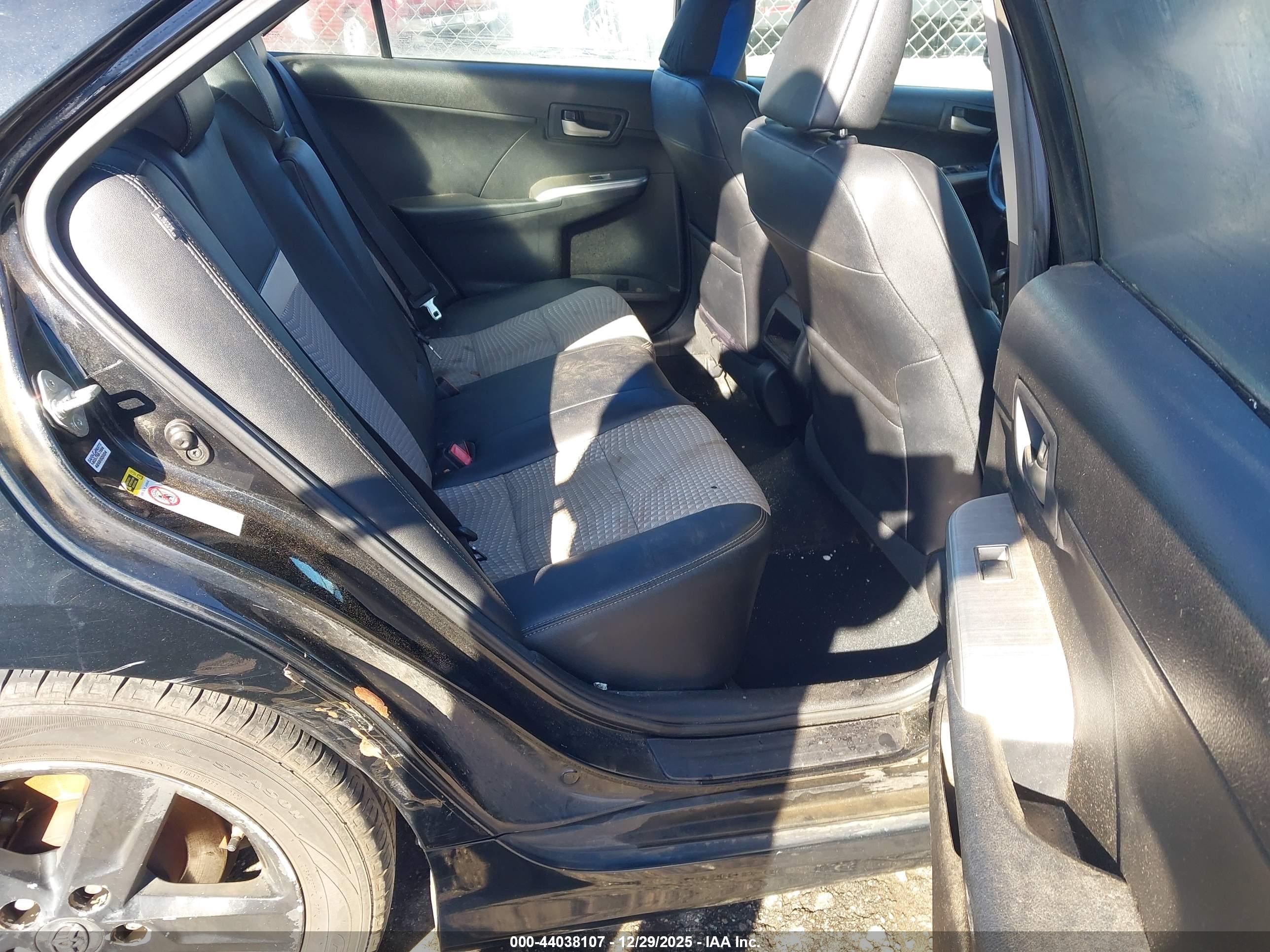 TOYOTA CAMRY image 8