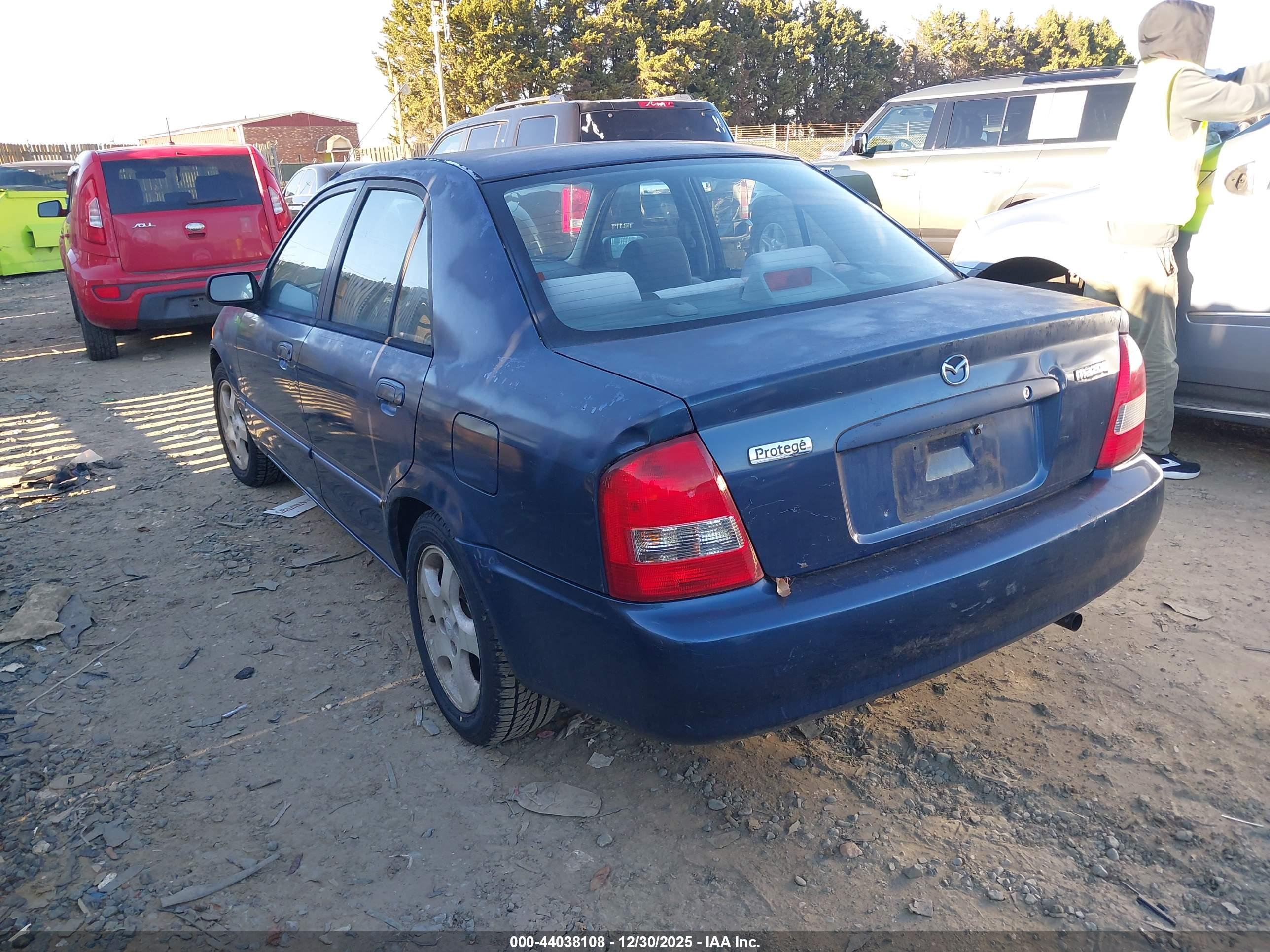 MAZDA PROTEGE image 3