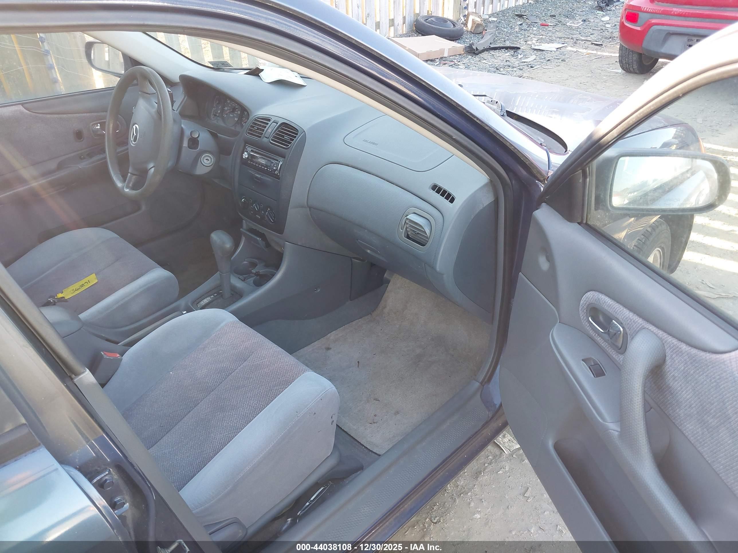 MAZDA PROTEGE image 5
