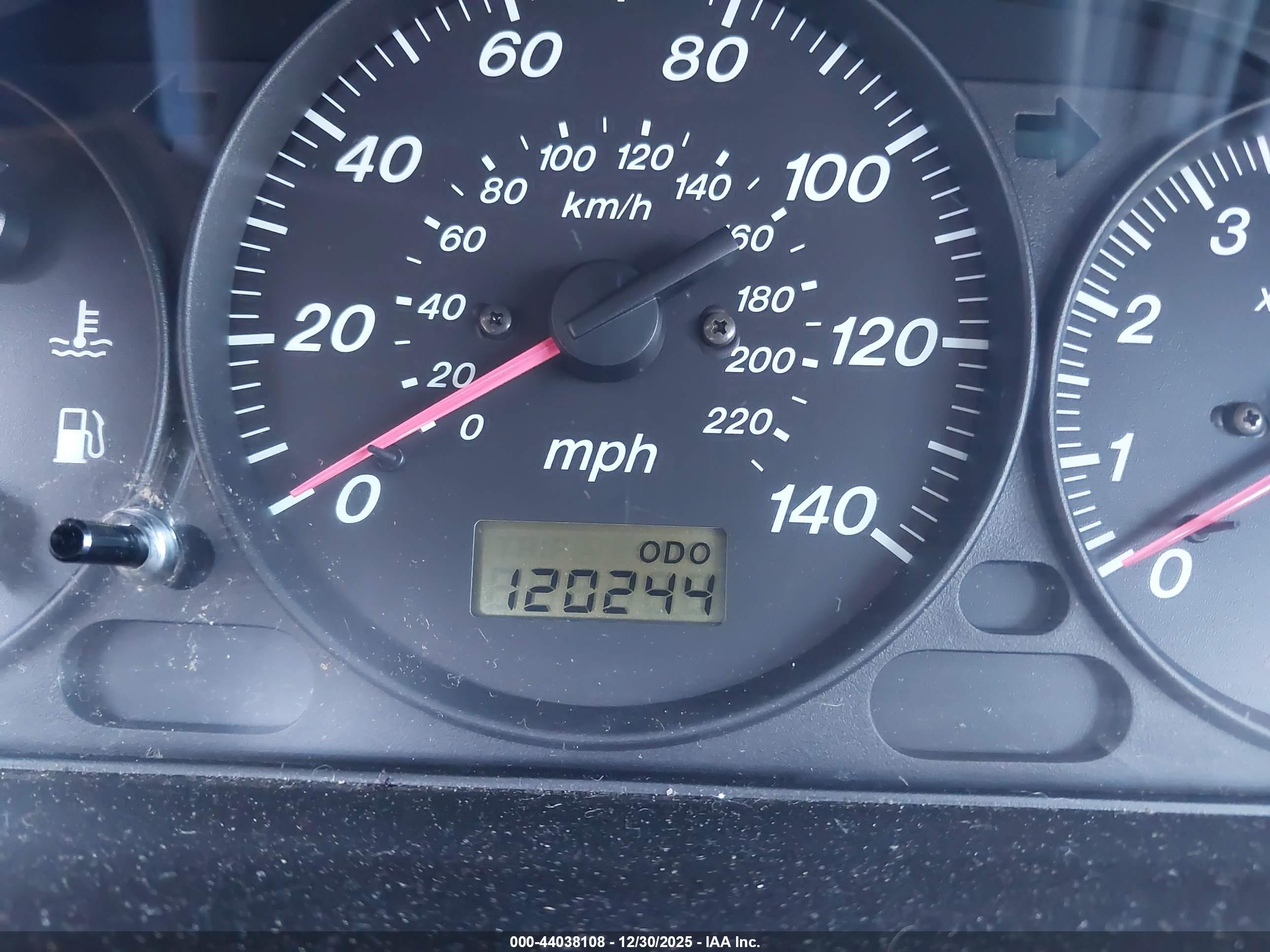 MAZDA PROTEGE image 7