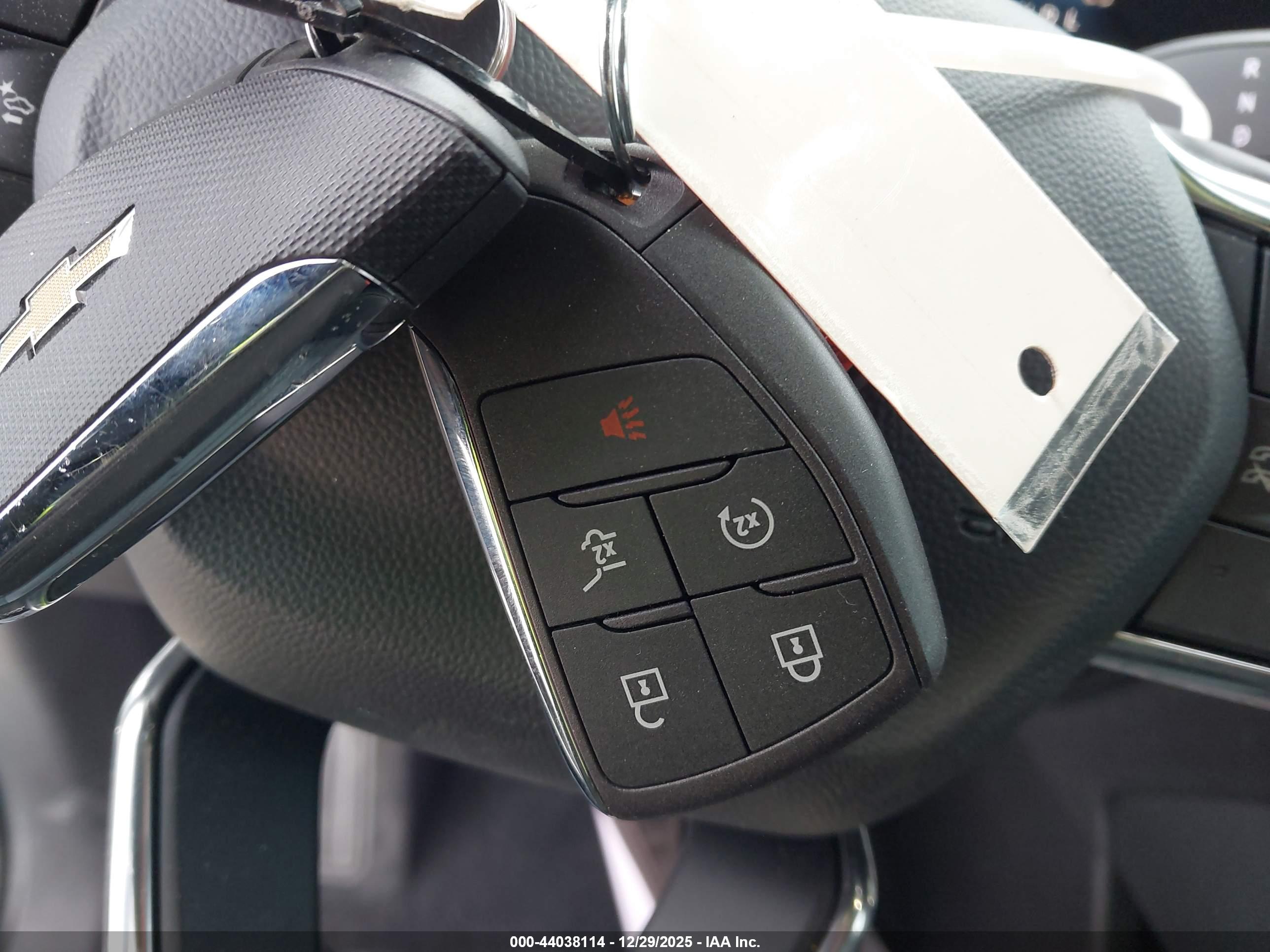CHEVROLET TRAVERSE image 11