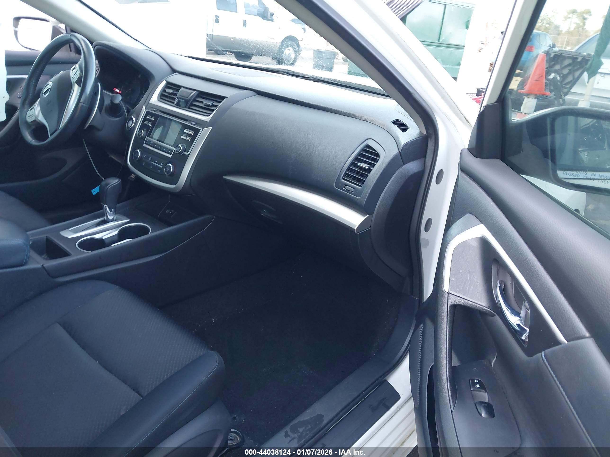 NISSAN ALTIMA image 5