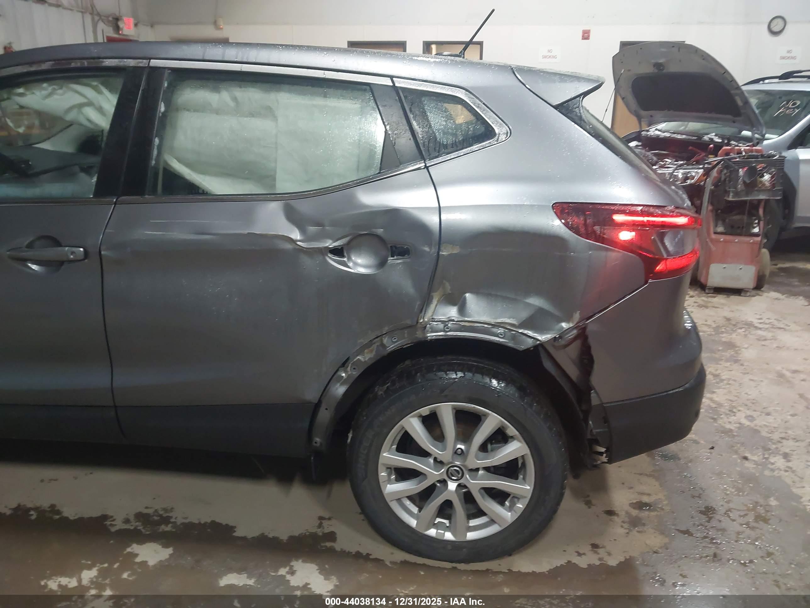 NISSAN ROGUE image 6