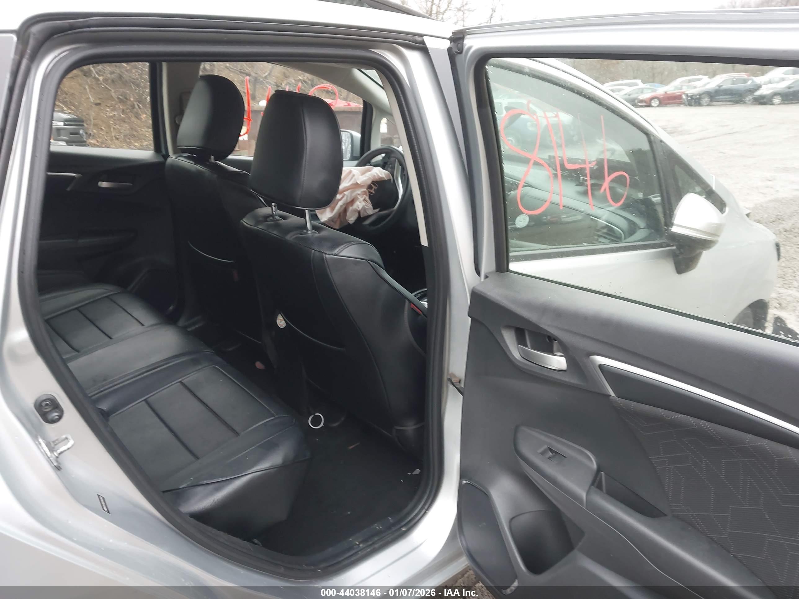 HONDA FIT image 8