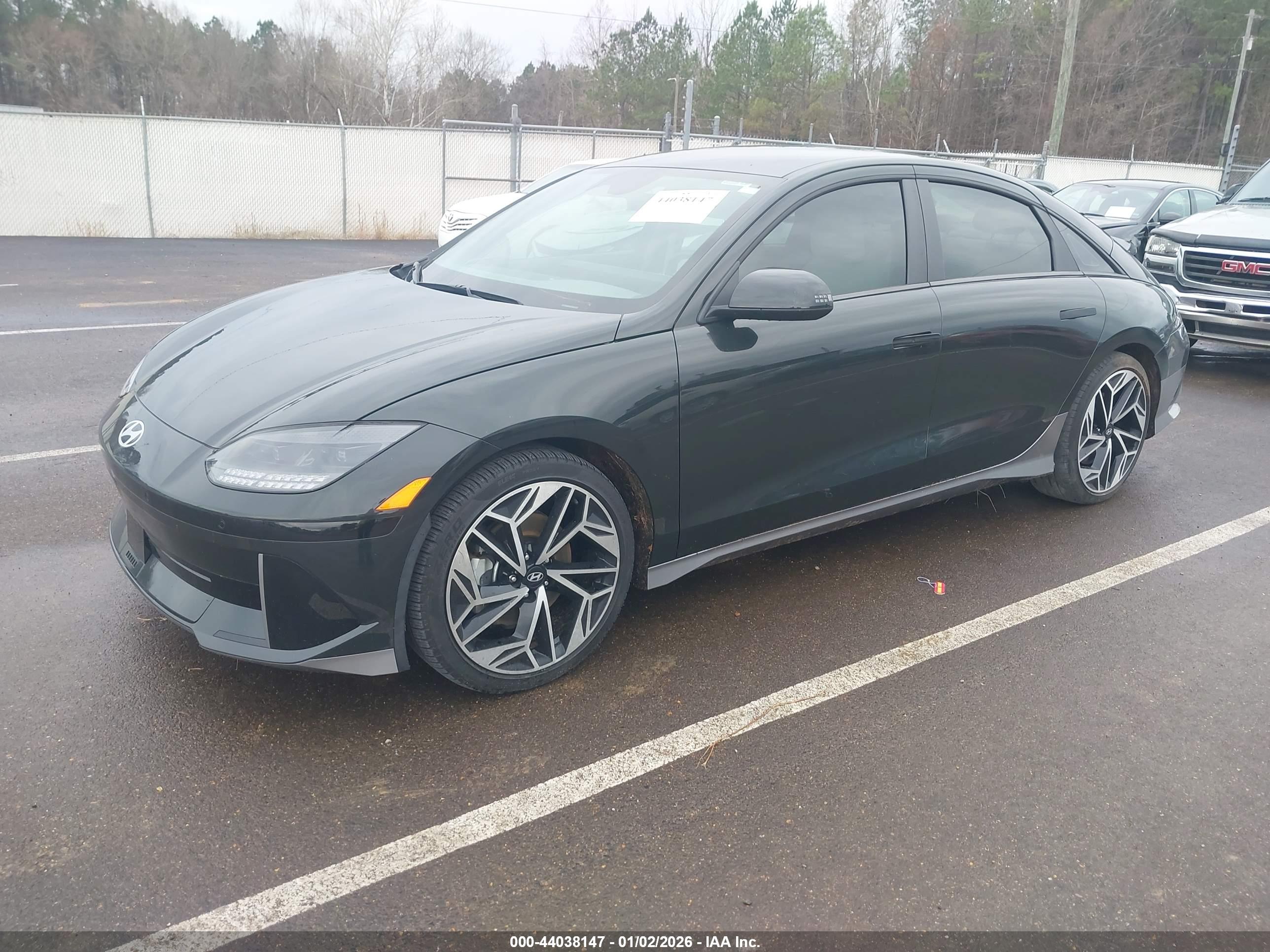 HYUNDAI IONIQ image 2