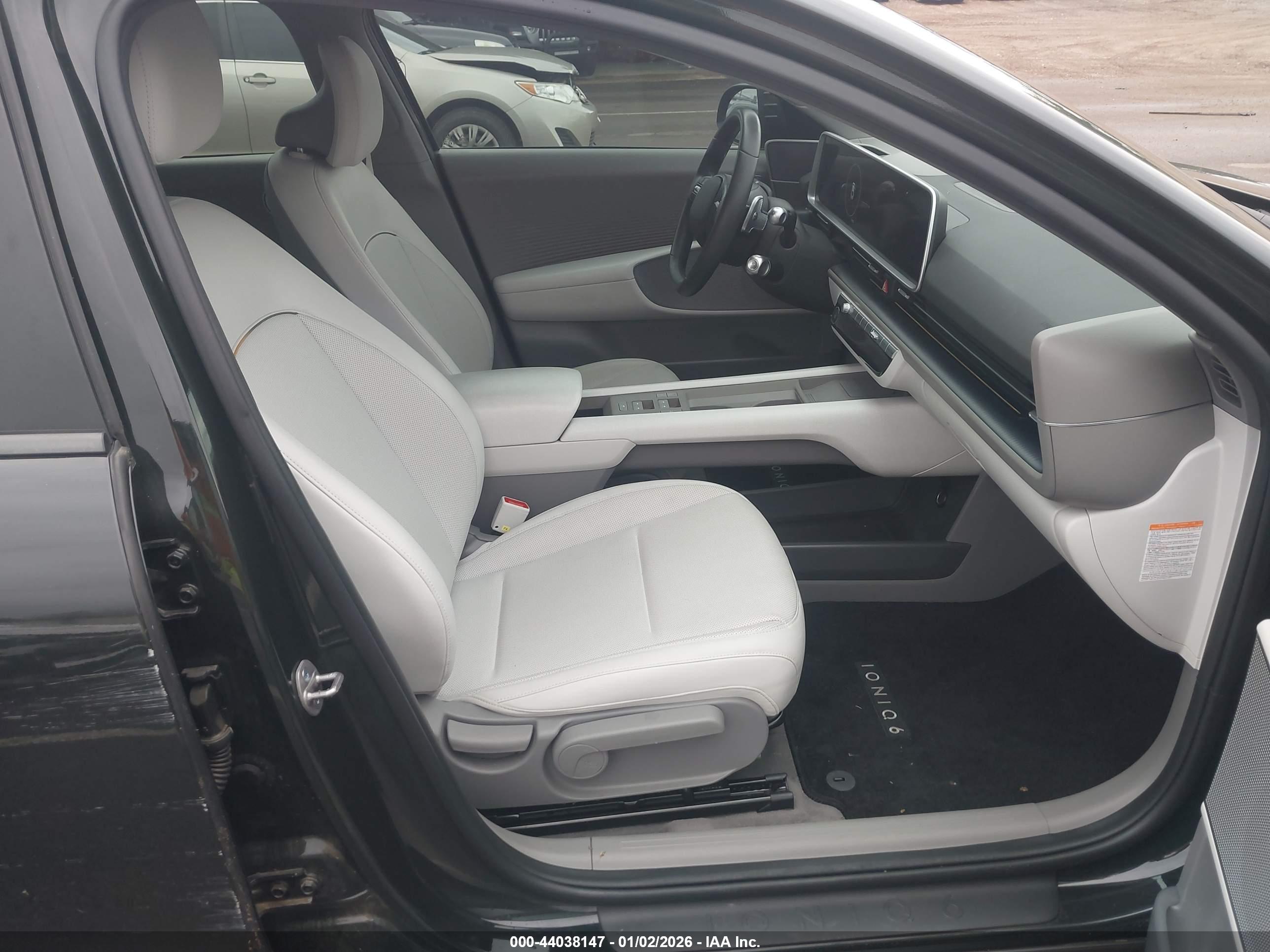 HYUNDAI IONIQ image 5