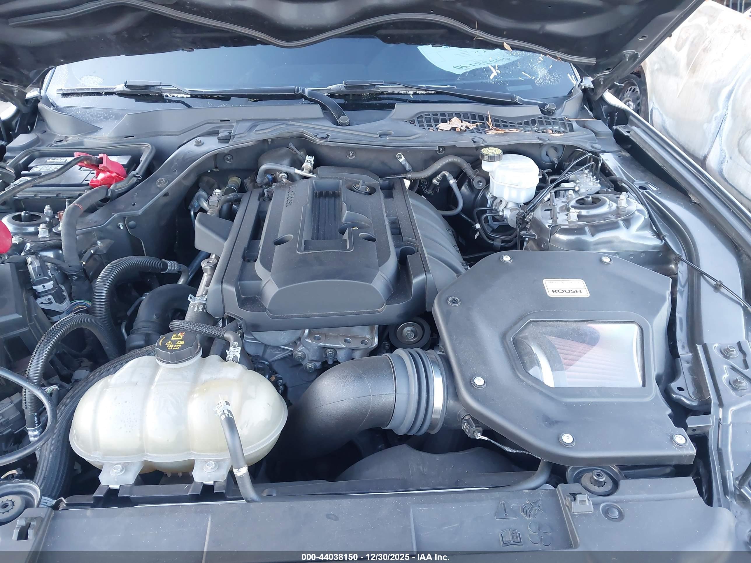 FORD MUSTANG image 10