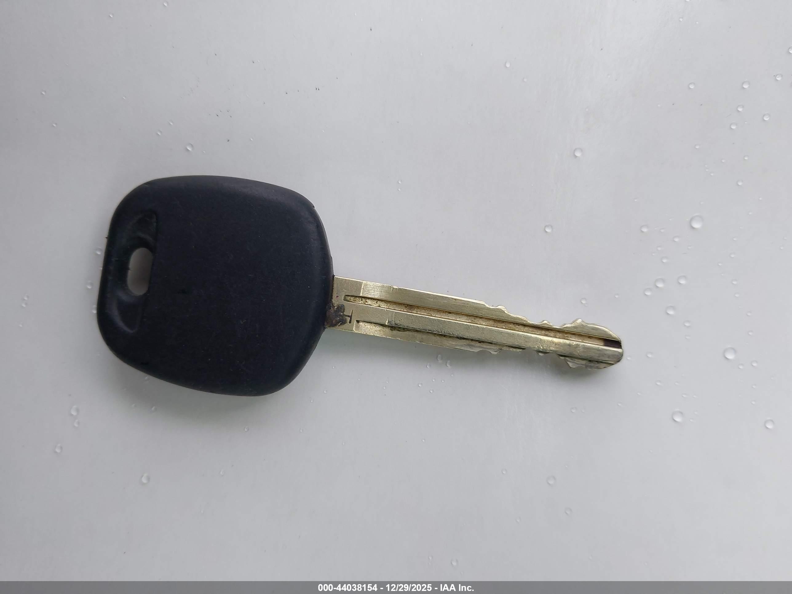 TOYOTA RAV4 image 11