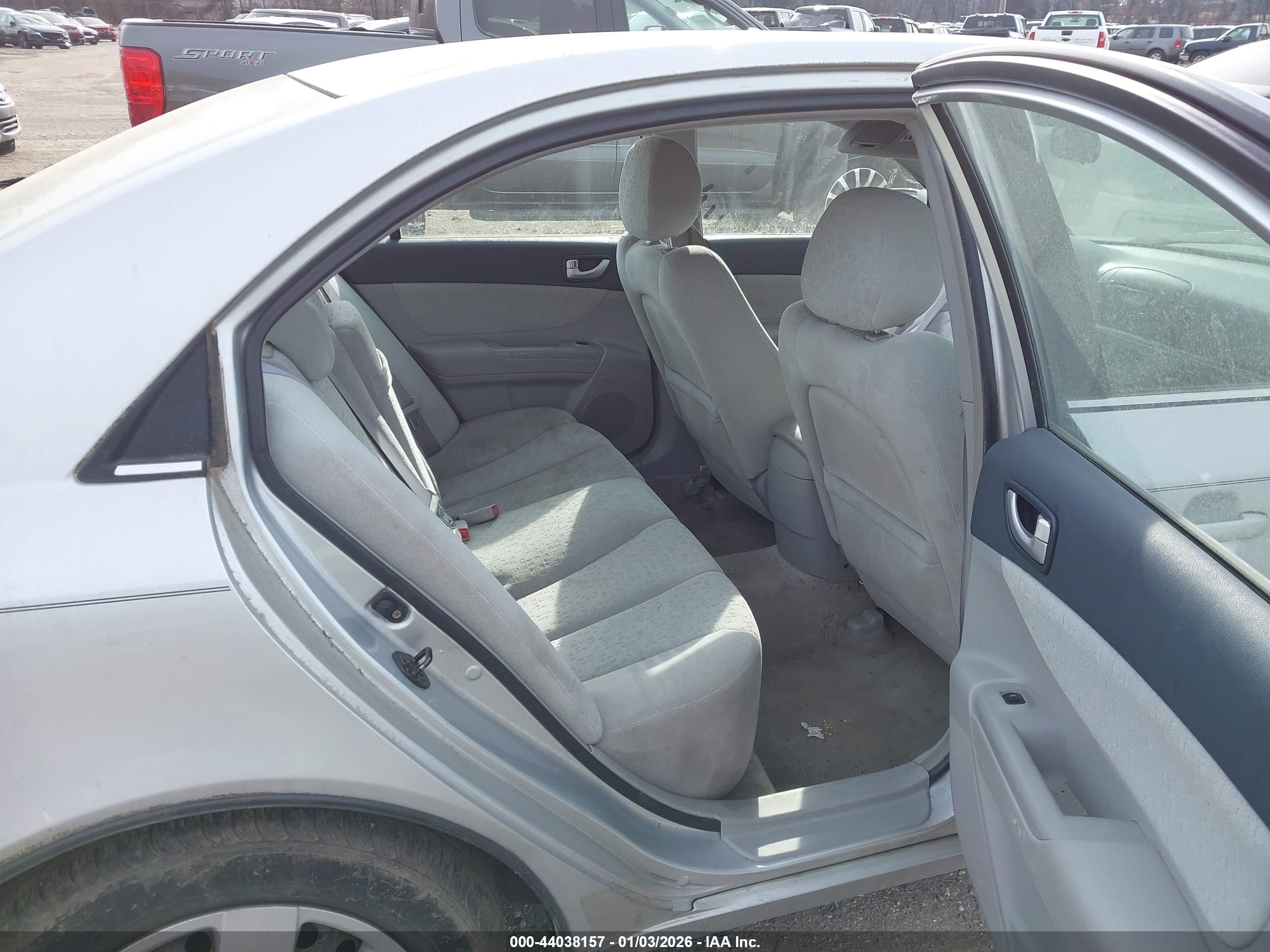 HYUNDAI SONATA image 8