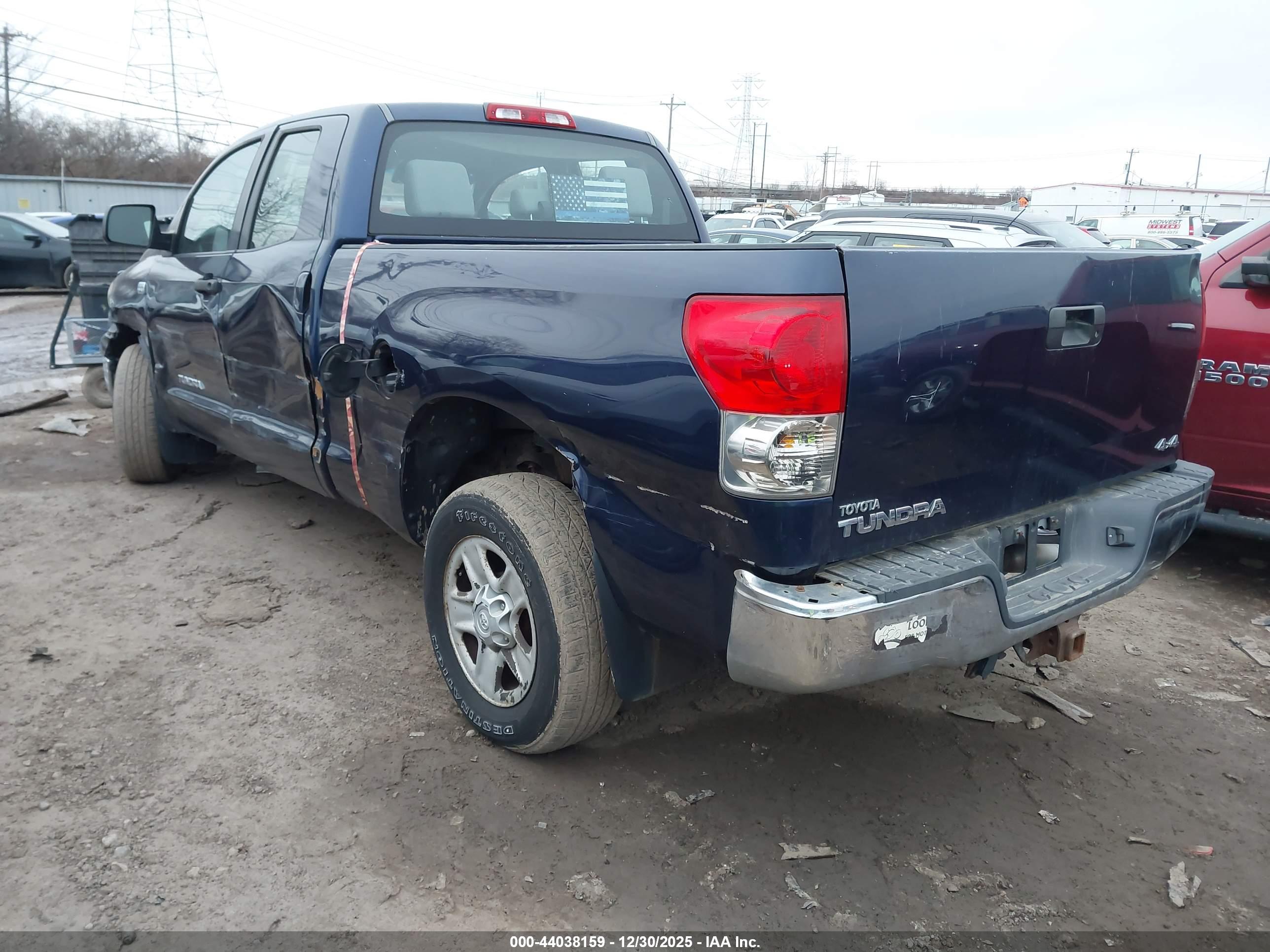 TOYOTA TUNDRA image 3