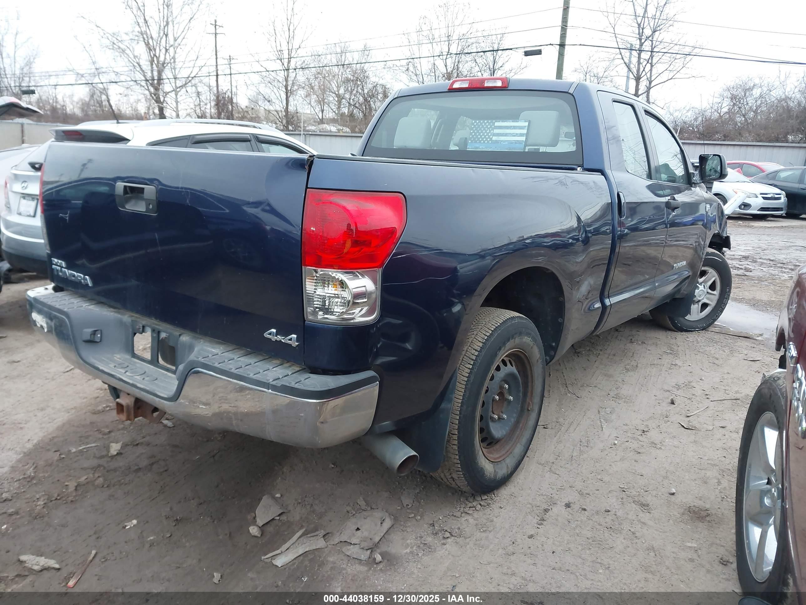 TOYOTA TUNDRA image 4