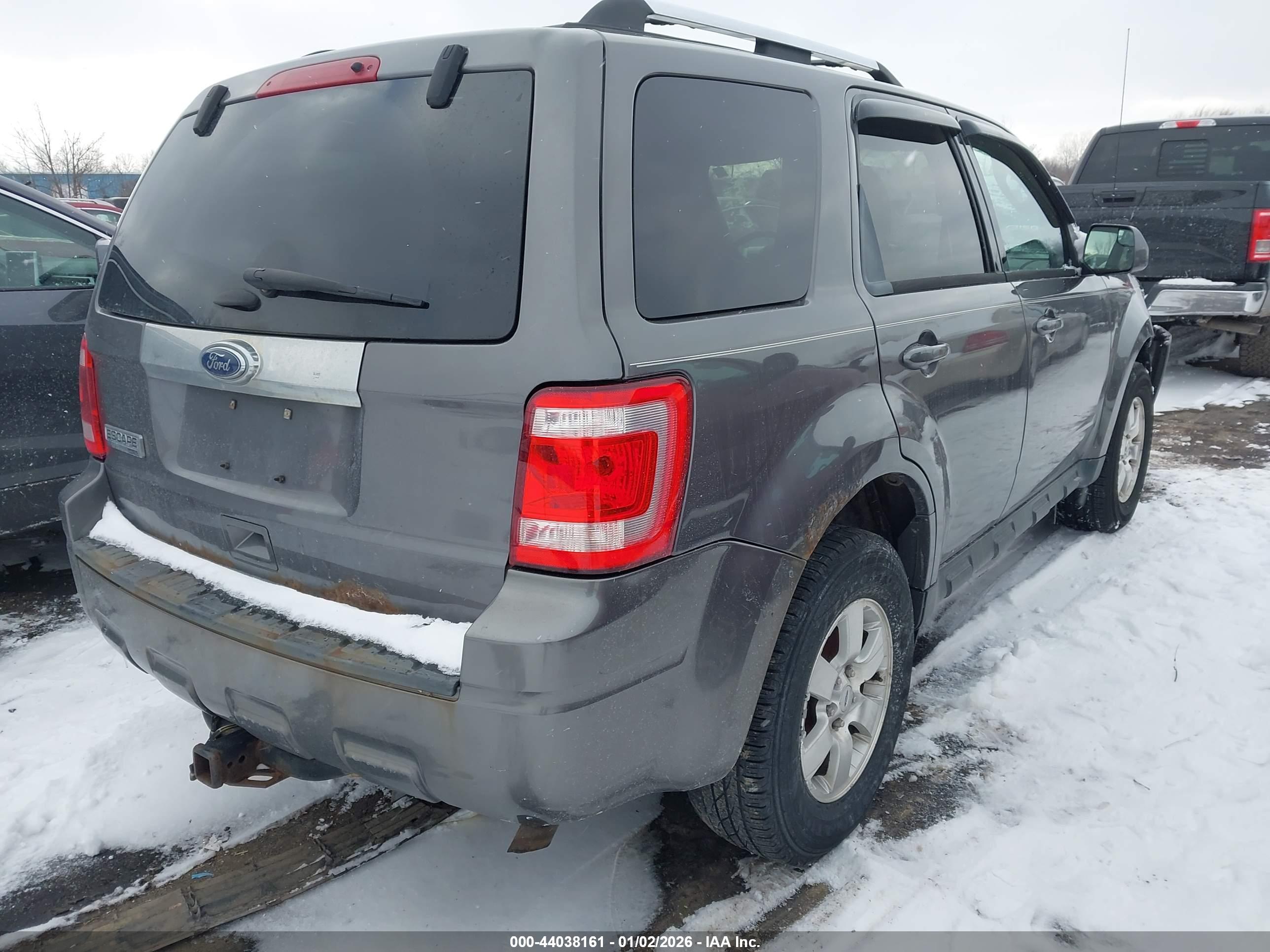FORD ESCAPE image 4