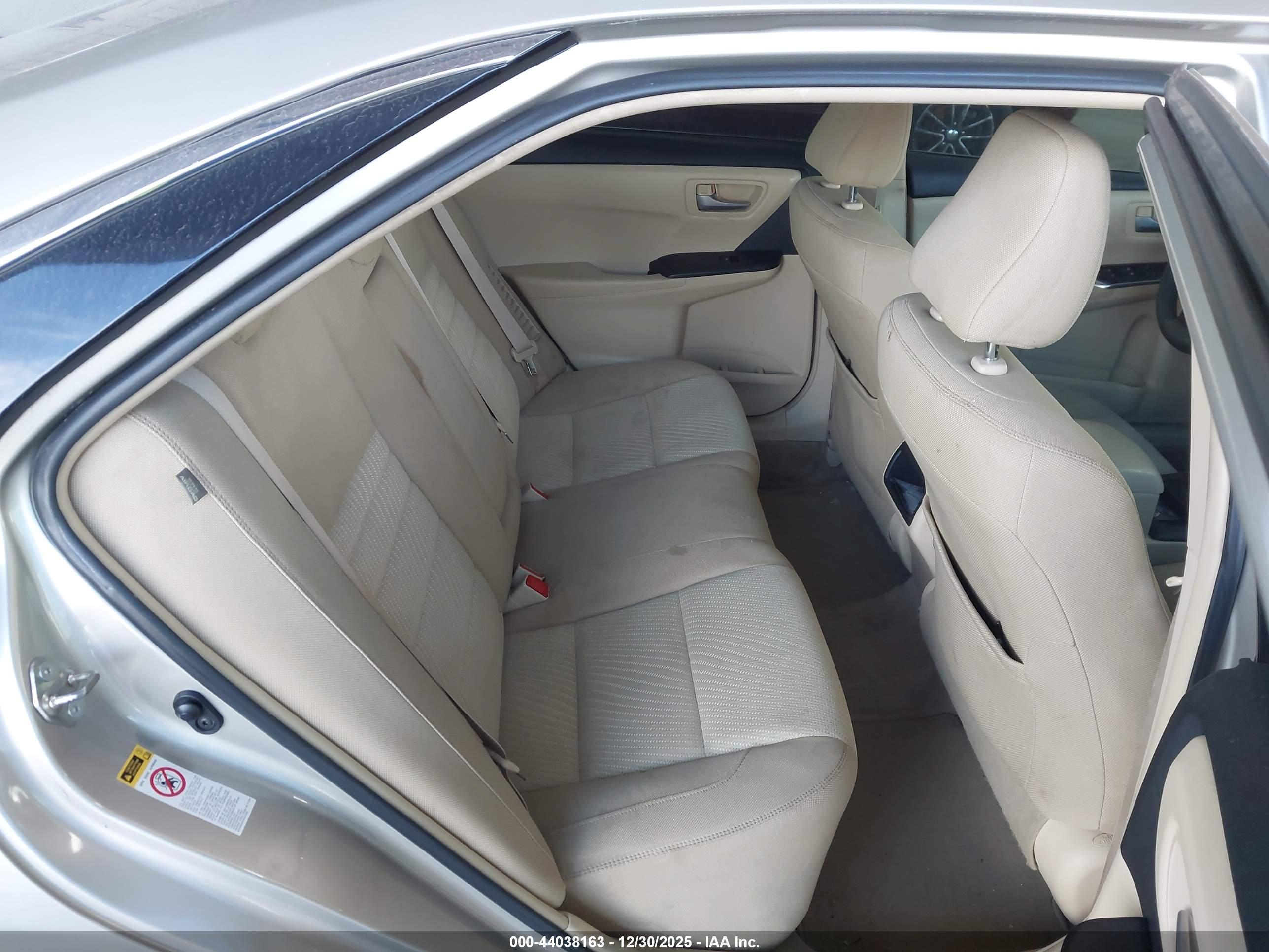 TOYOTA CAMRY image 8