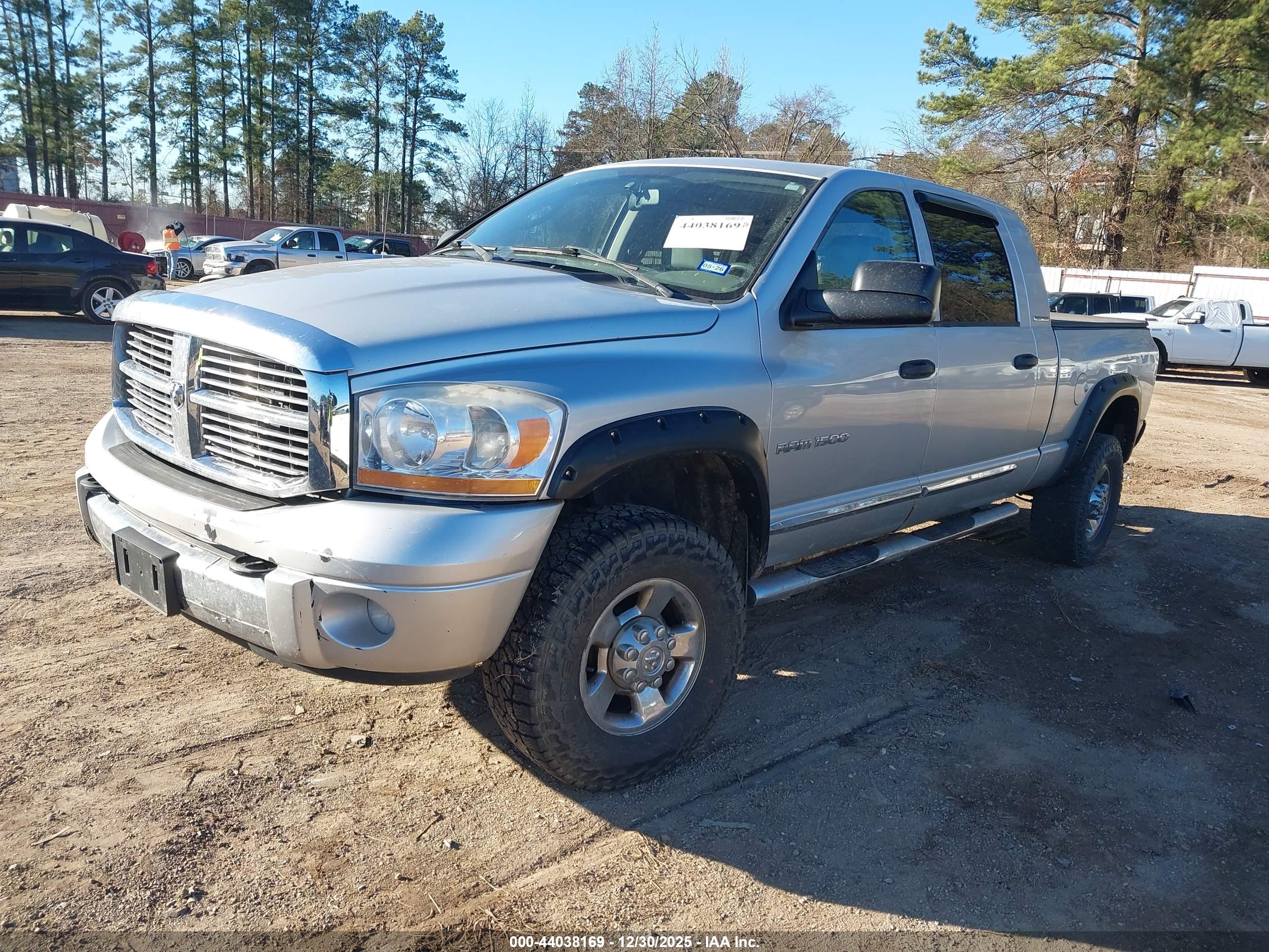 DODGE RAM image 2