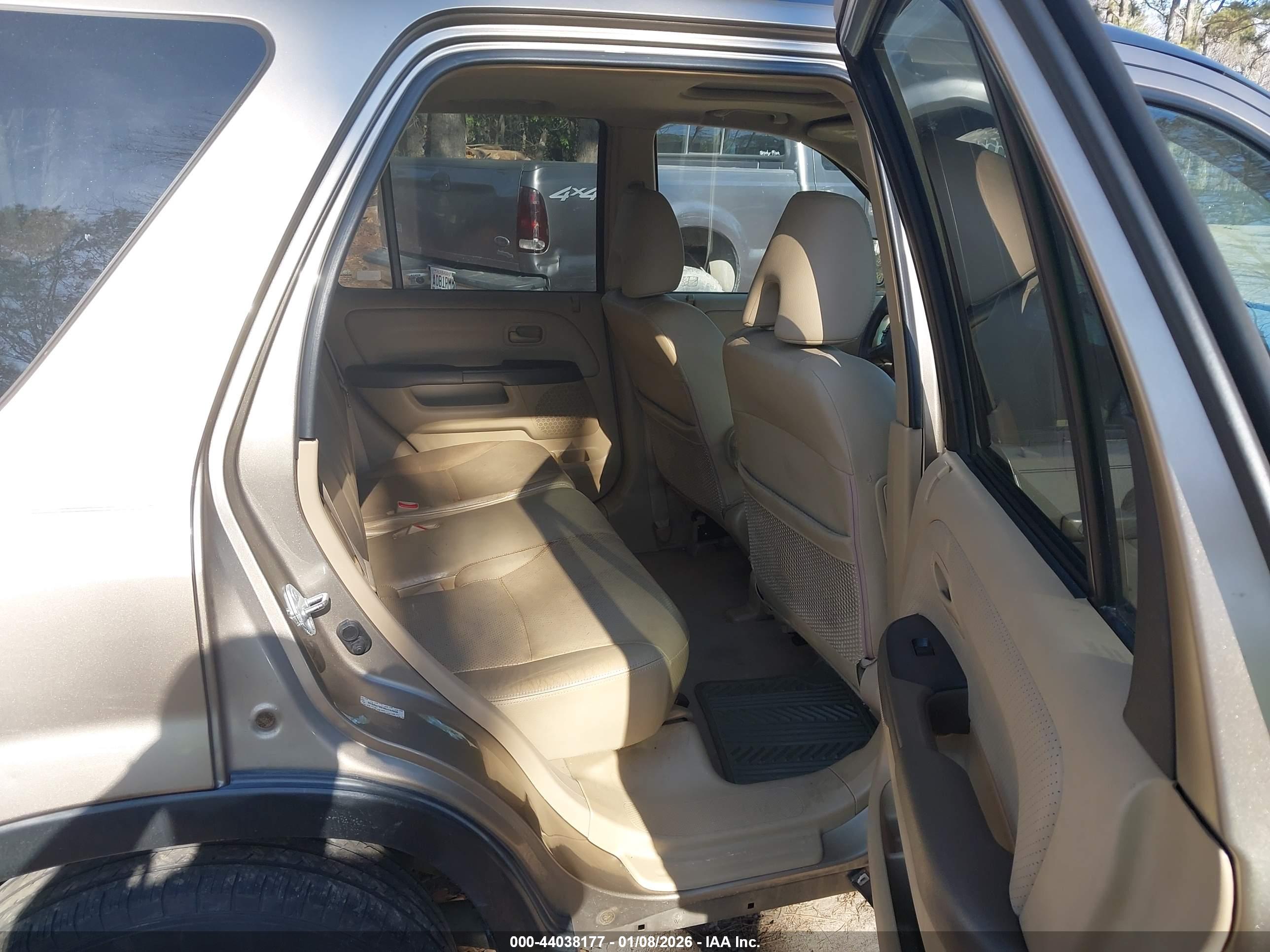 HONDA CR-V image 8