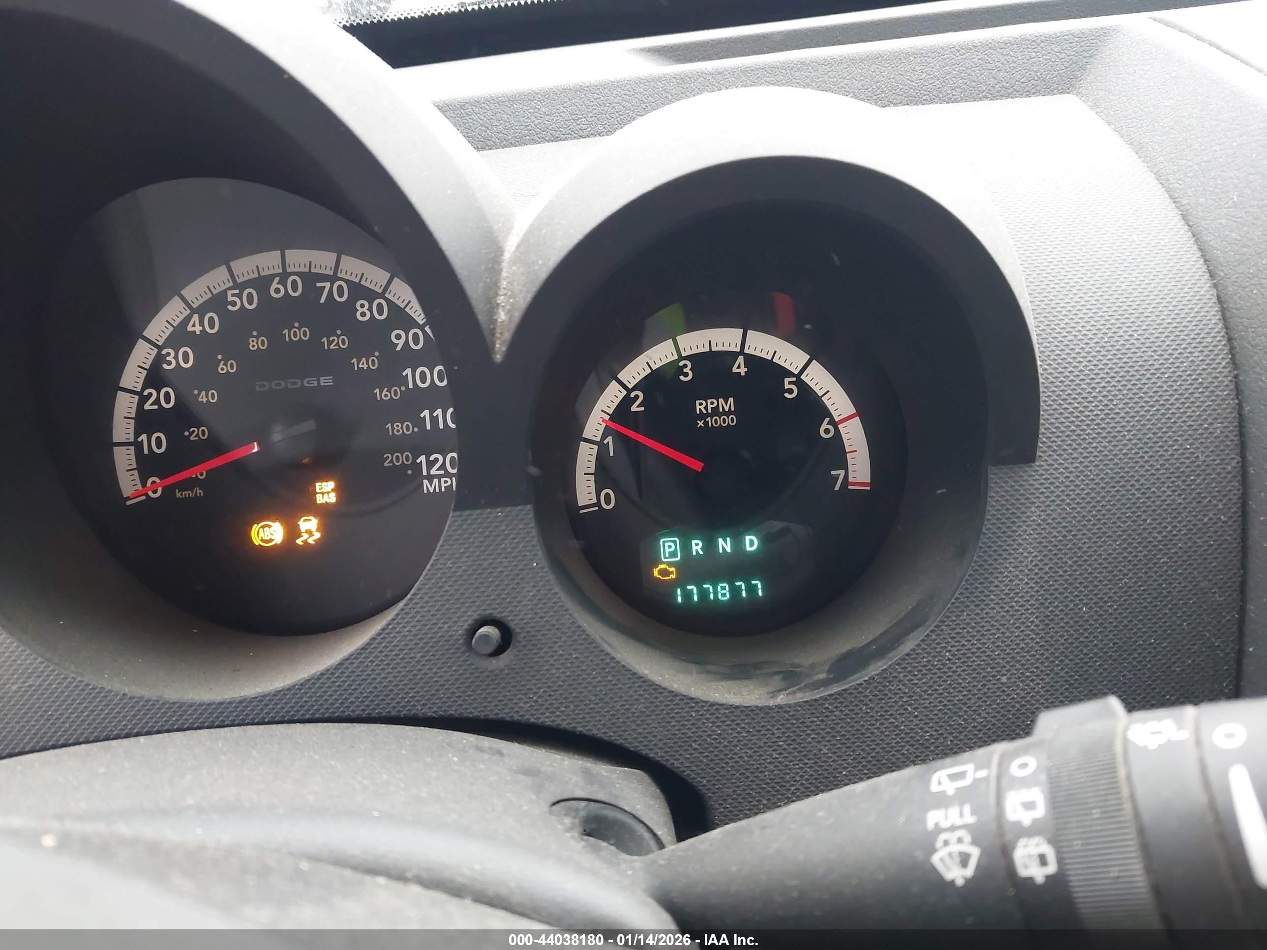DODGE NITRO image 7