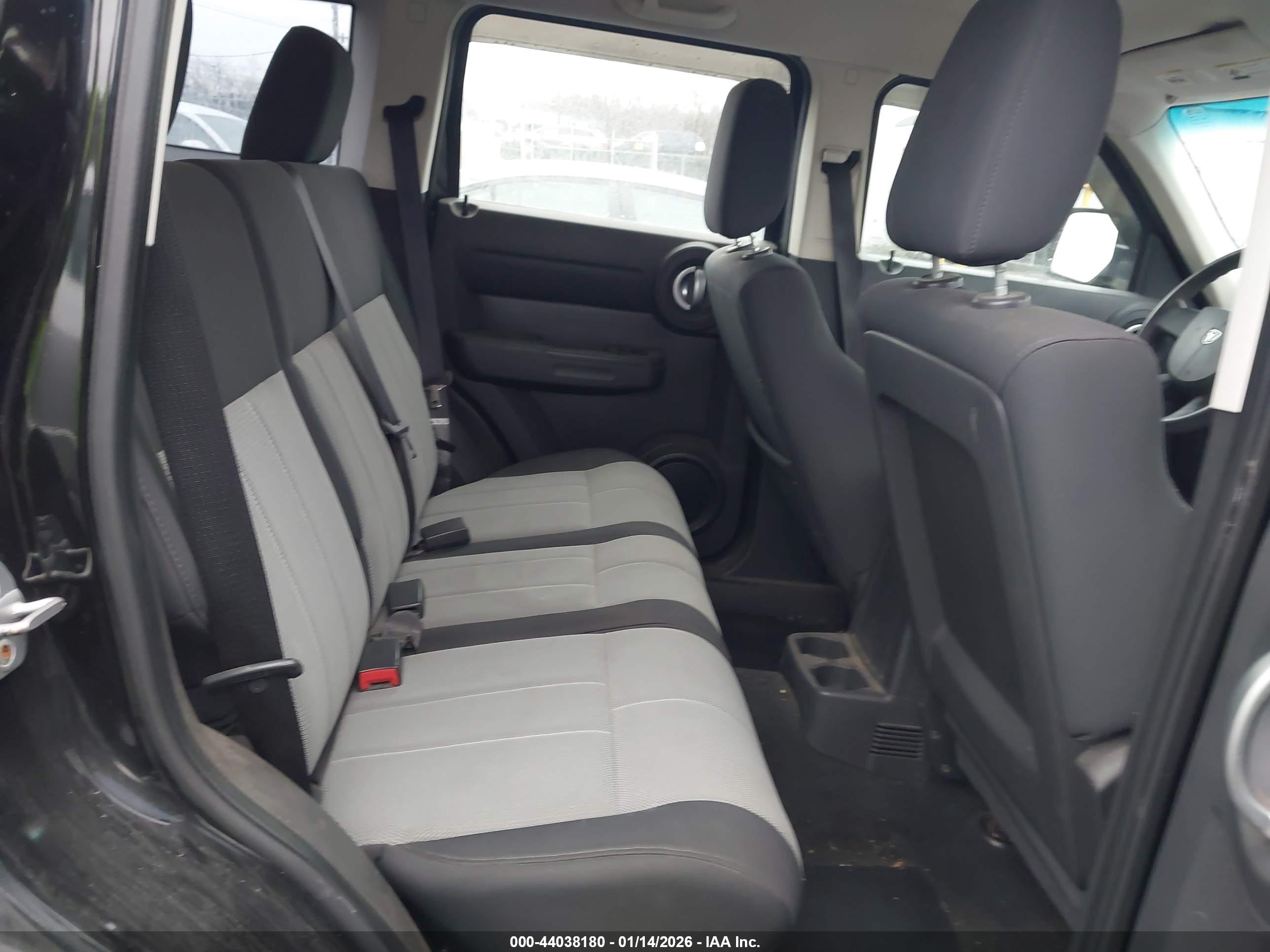 DODGE NITRO image 8