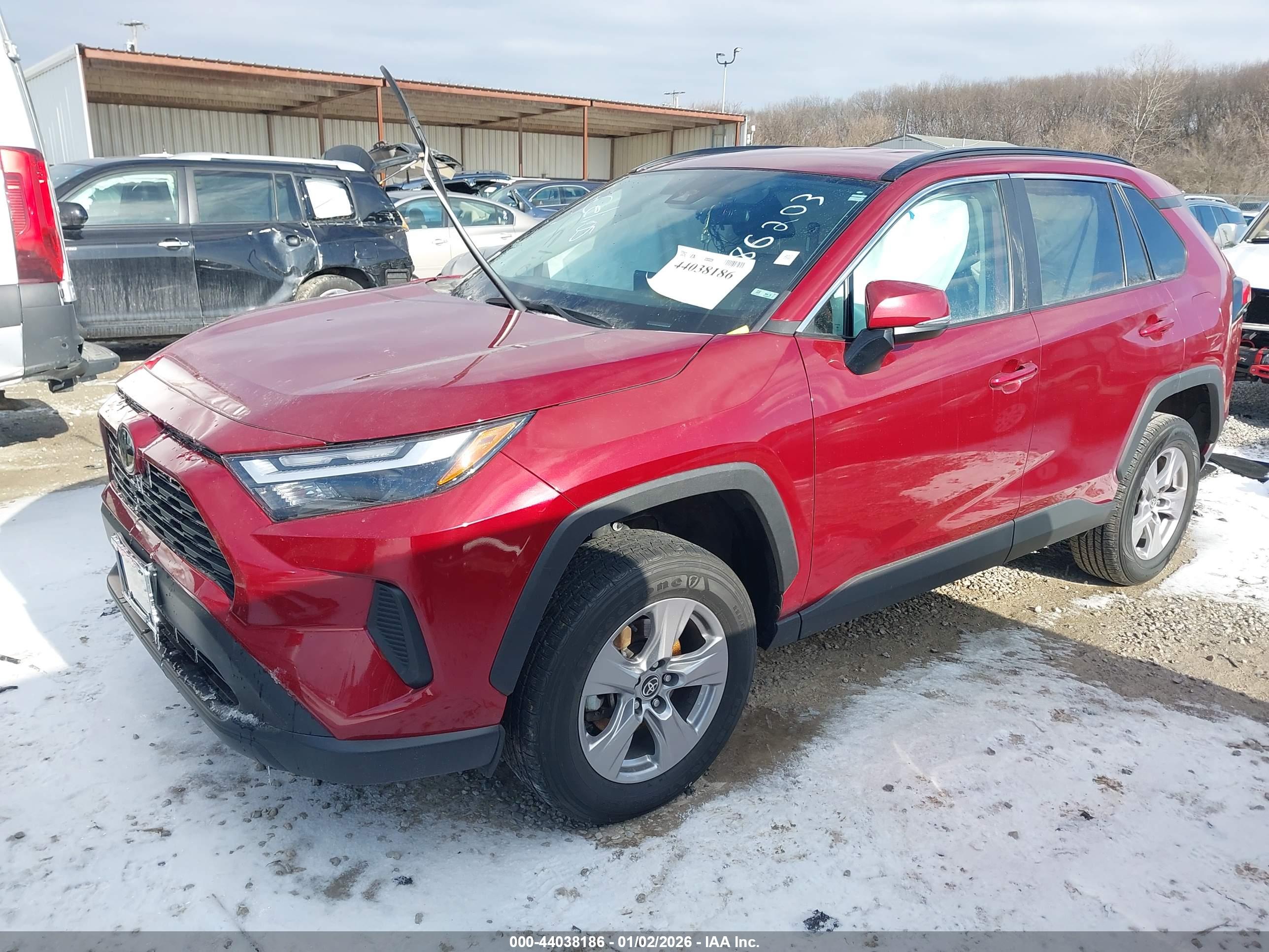 TOYOTA RAV4 image 2