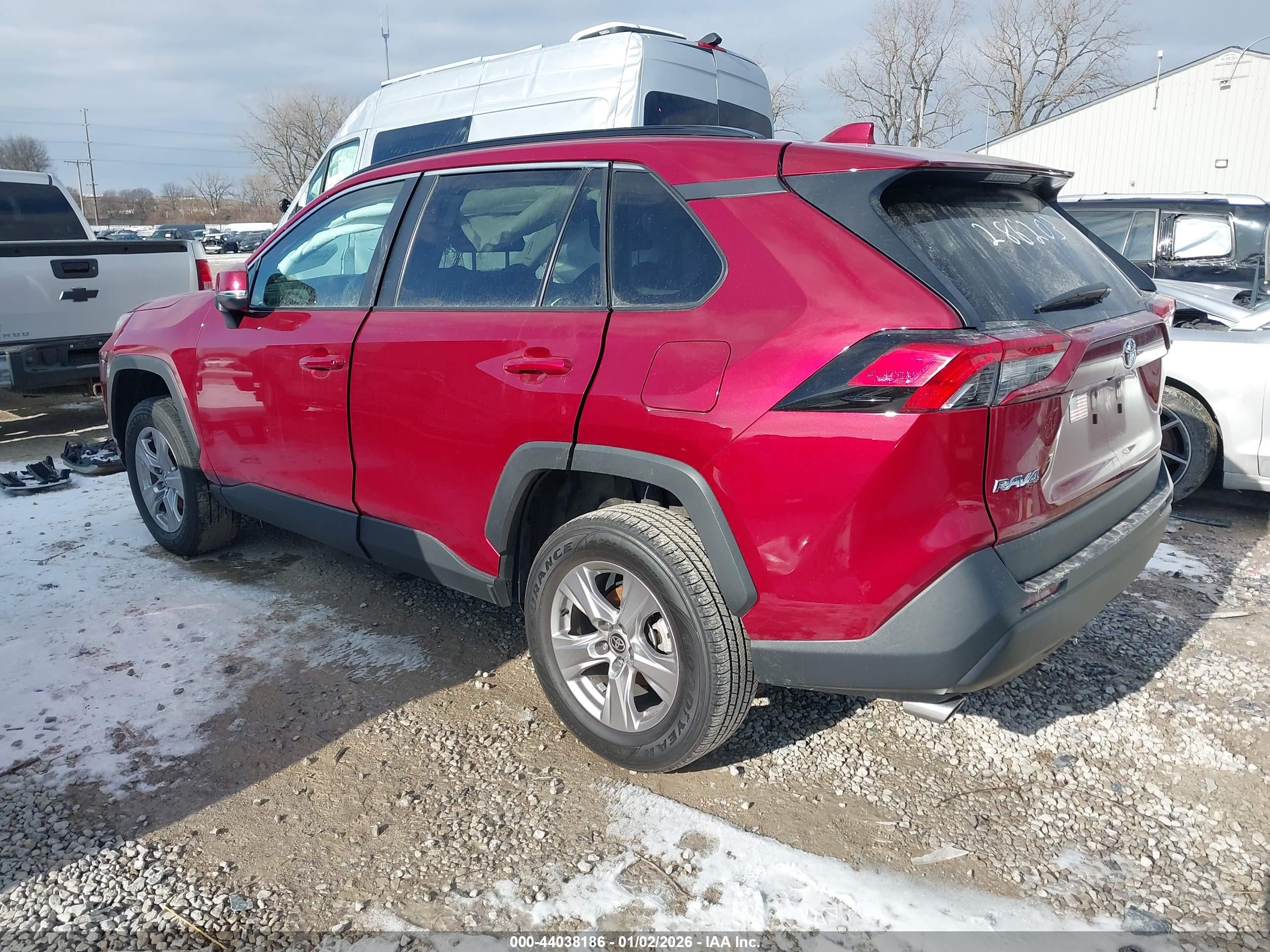 TOYOTA RAV4 image 3