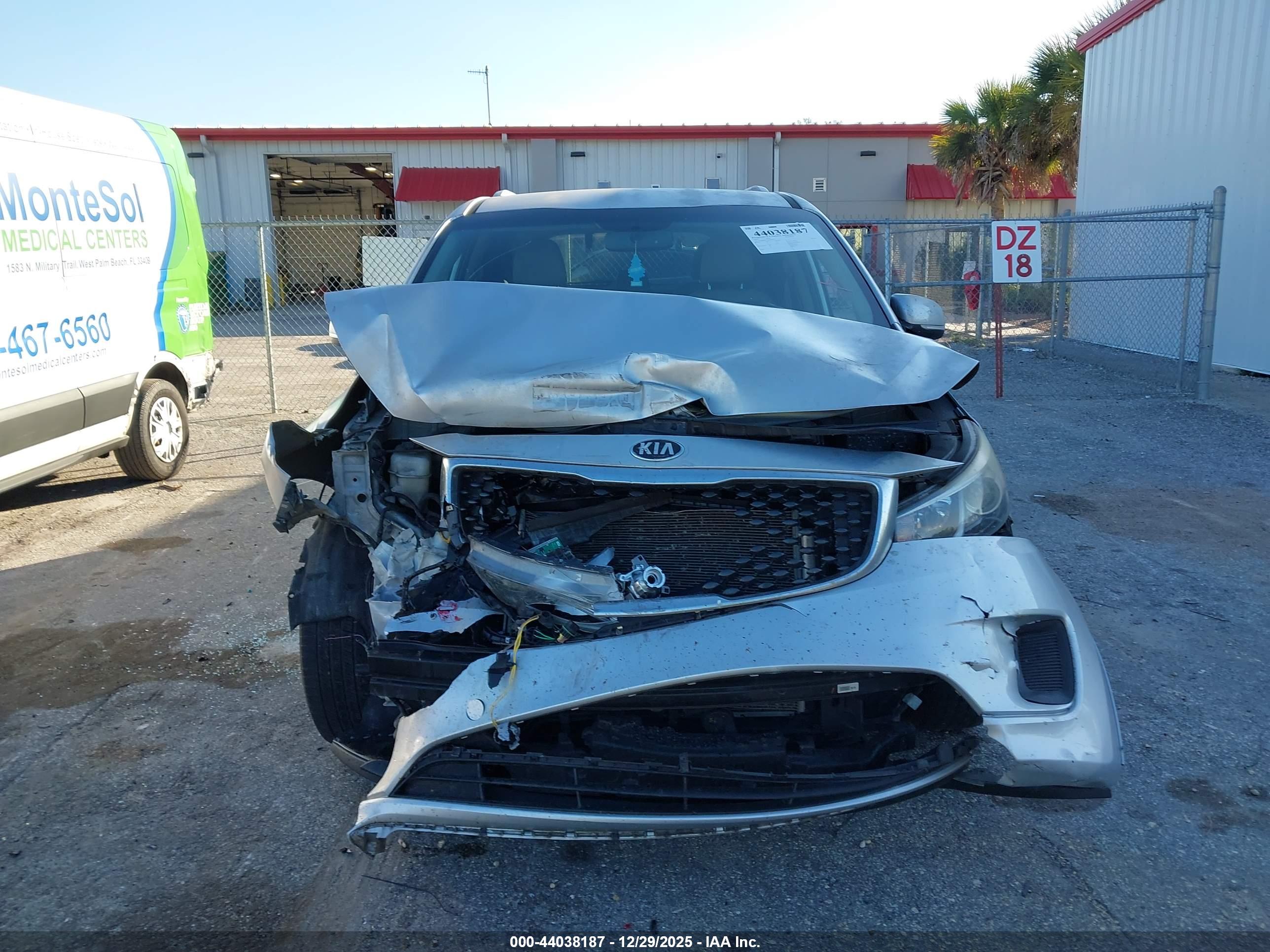 KIA SEDONA image 6