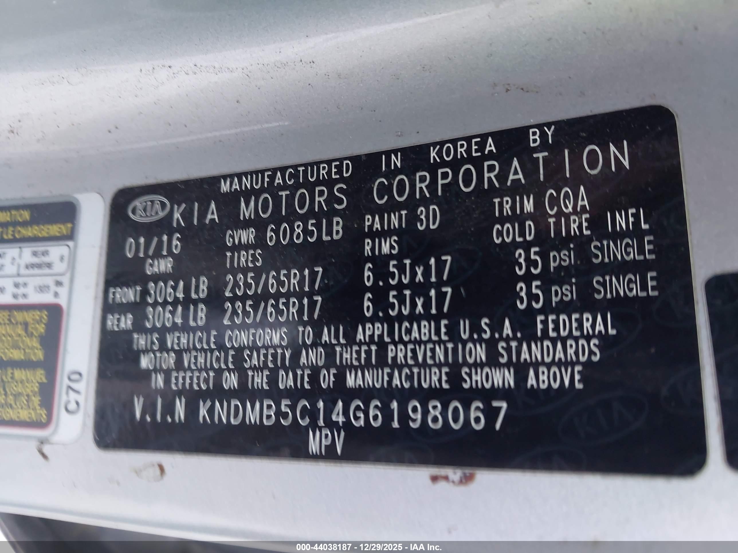 KIA SEDONA image 9