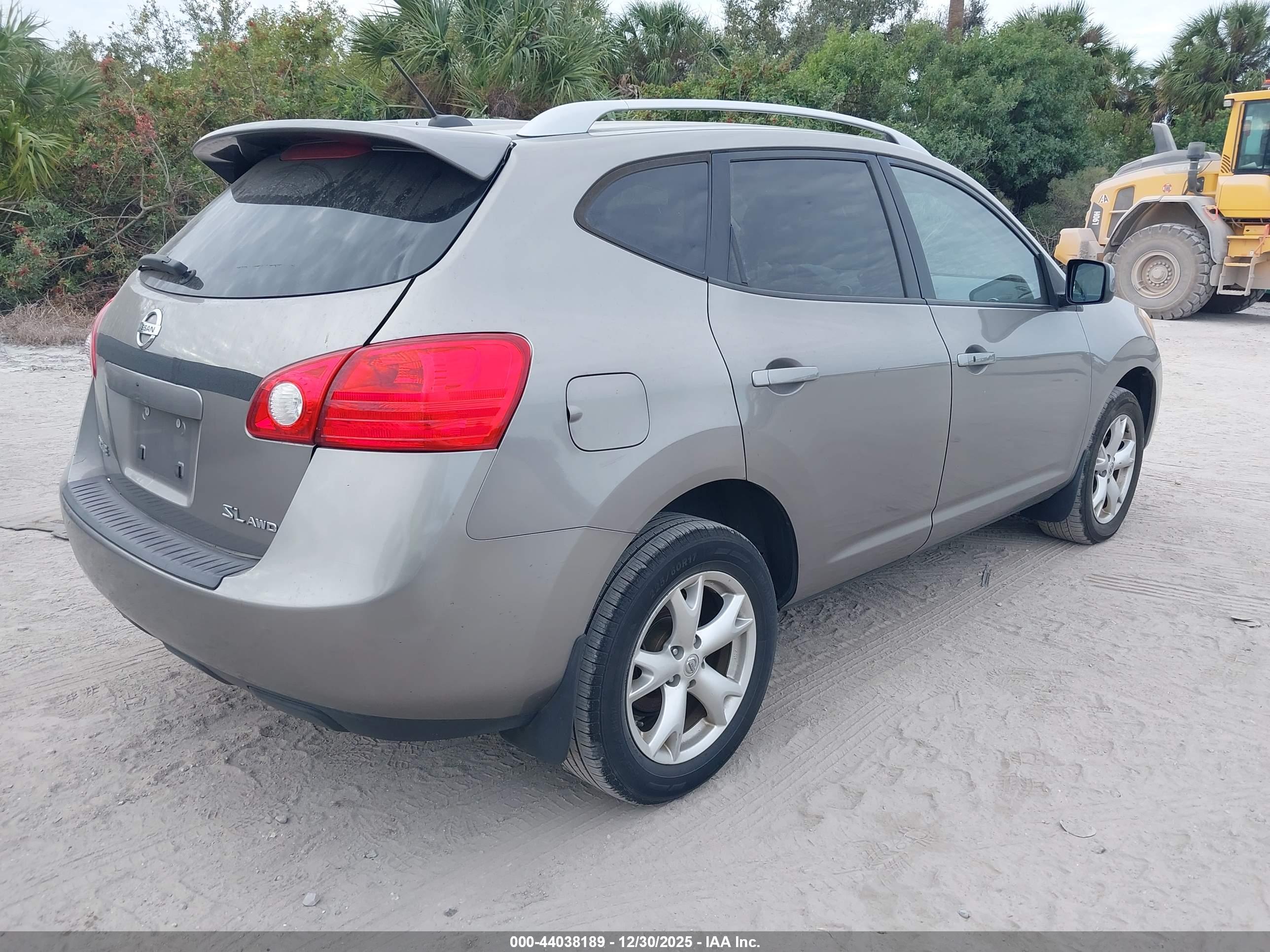 NISSAN ROGUE image 4