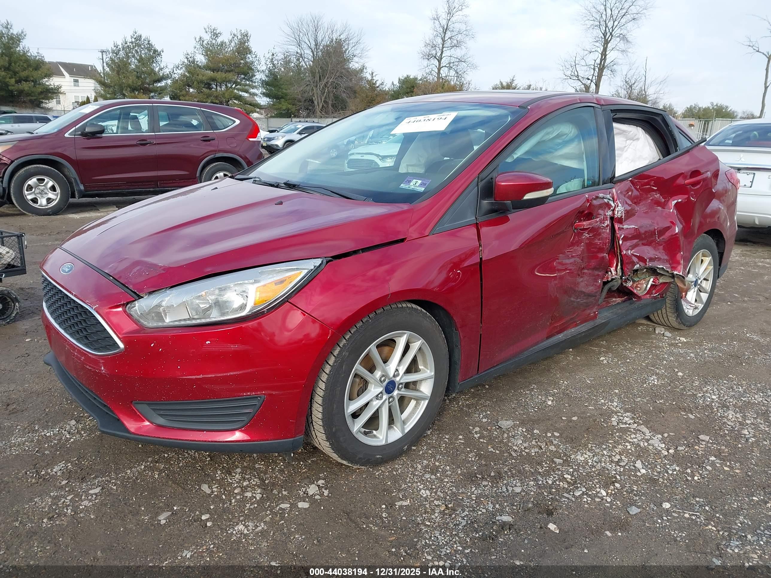 FORD FOCUS image 2