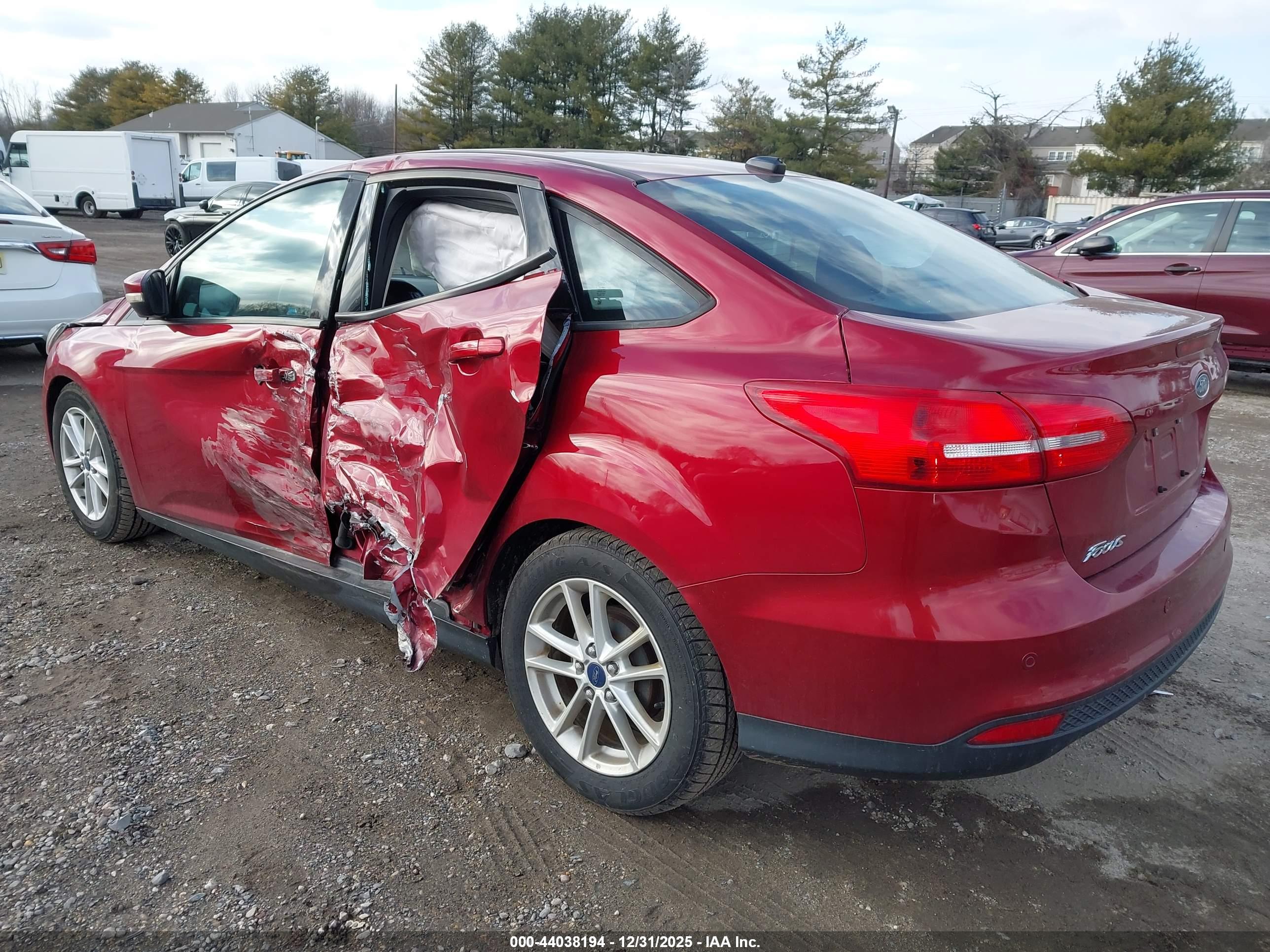 FORD FOCUS image 3