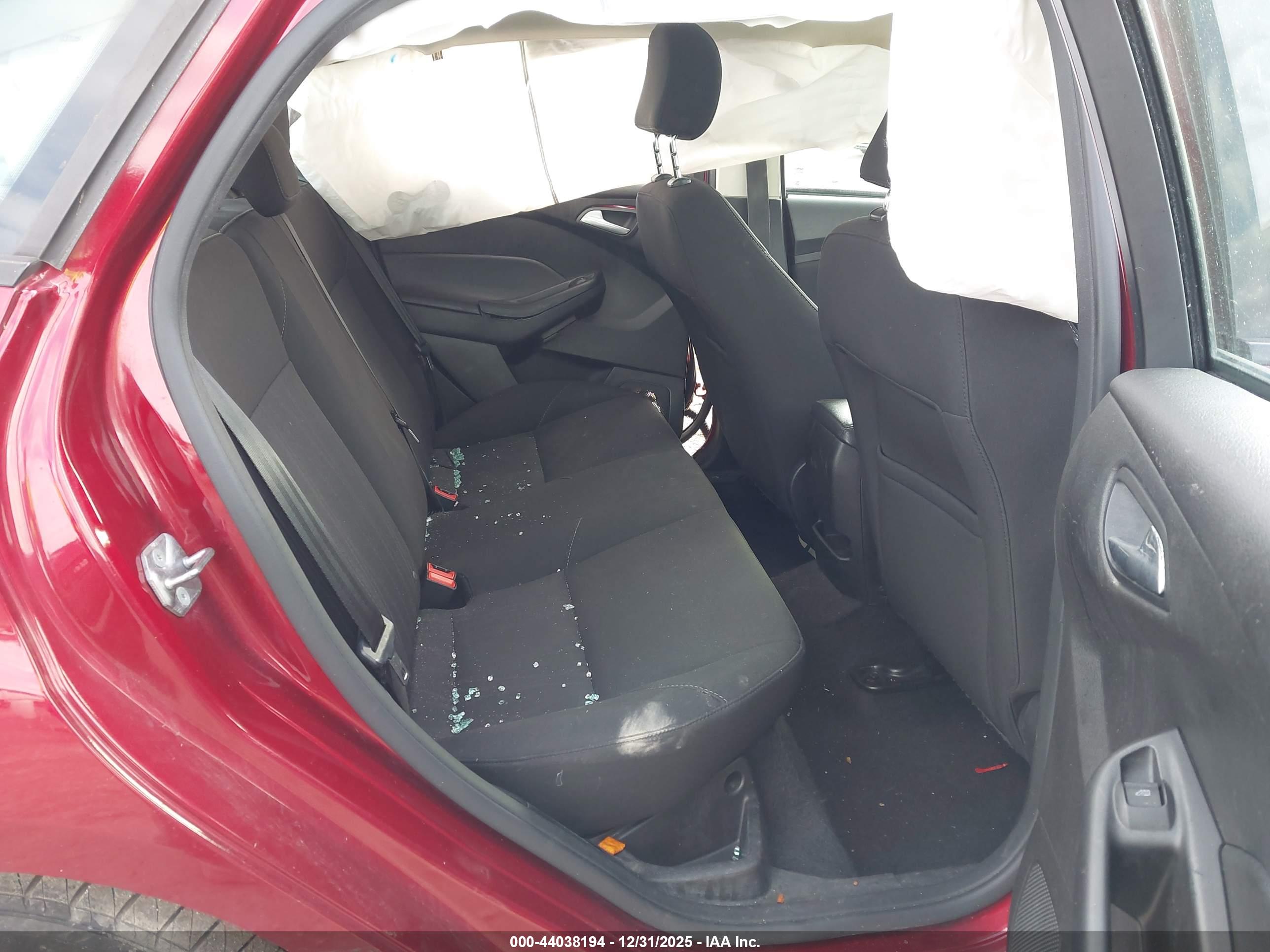 FORD FOCUS image 8
